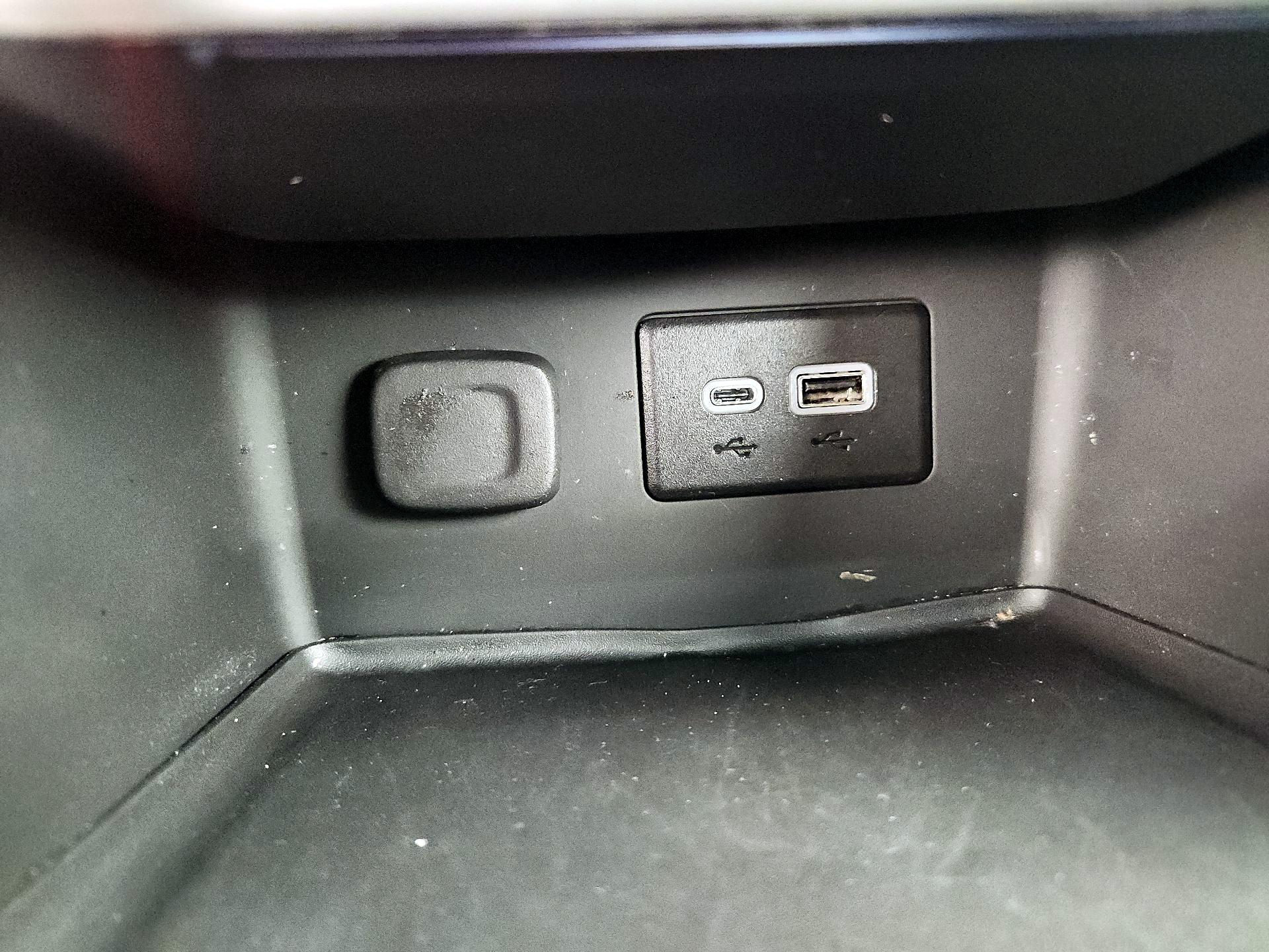 Thumbnail: 2023 GMC Acadia - 18