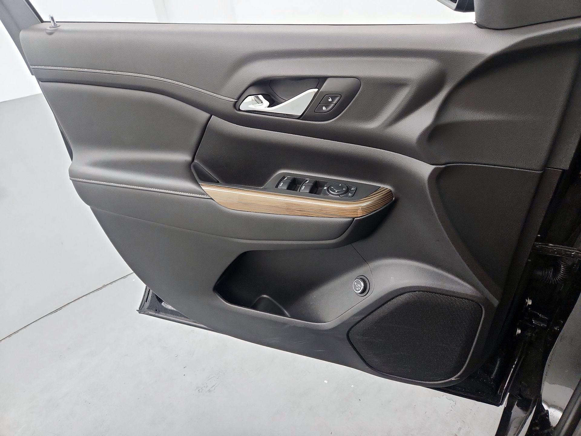 Thumbnail: 2023 GMC Acadia - 12