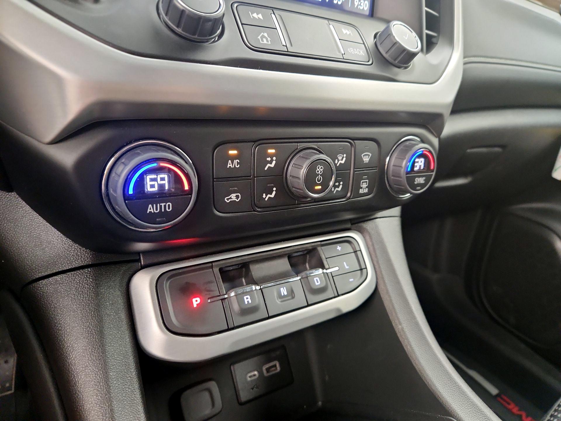 Thumbnail: 2023 GMC Acadia - 16