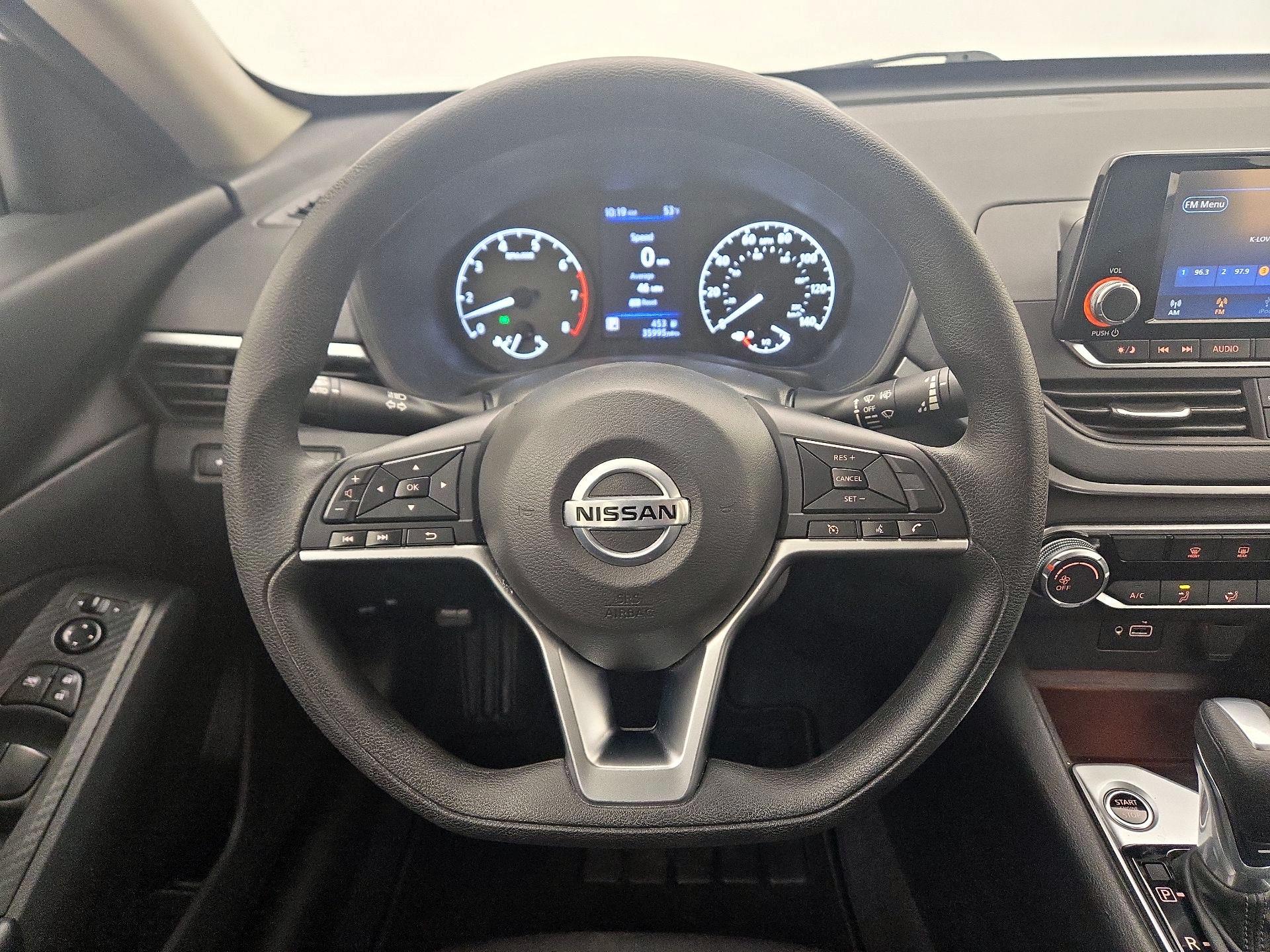 Thumbnail: 2022 Nissan Altima - 10