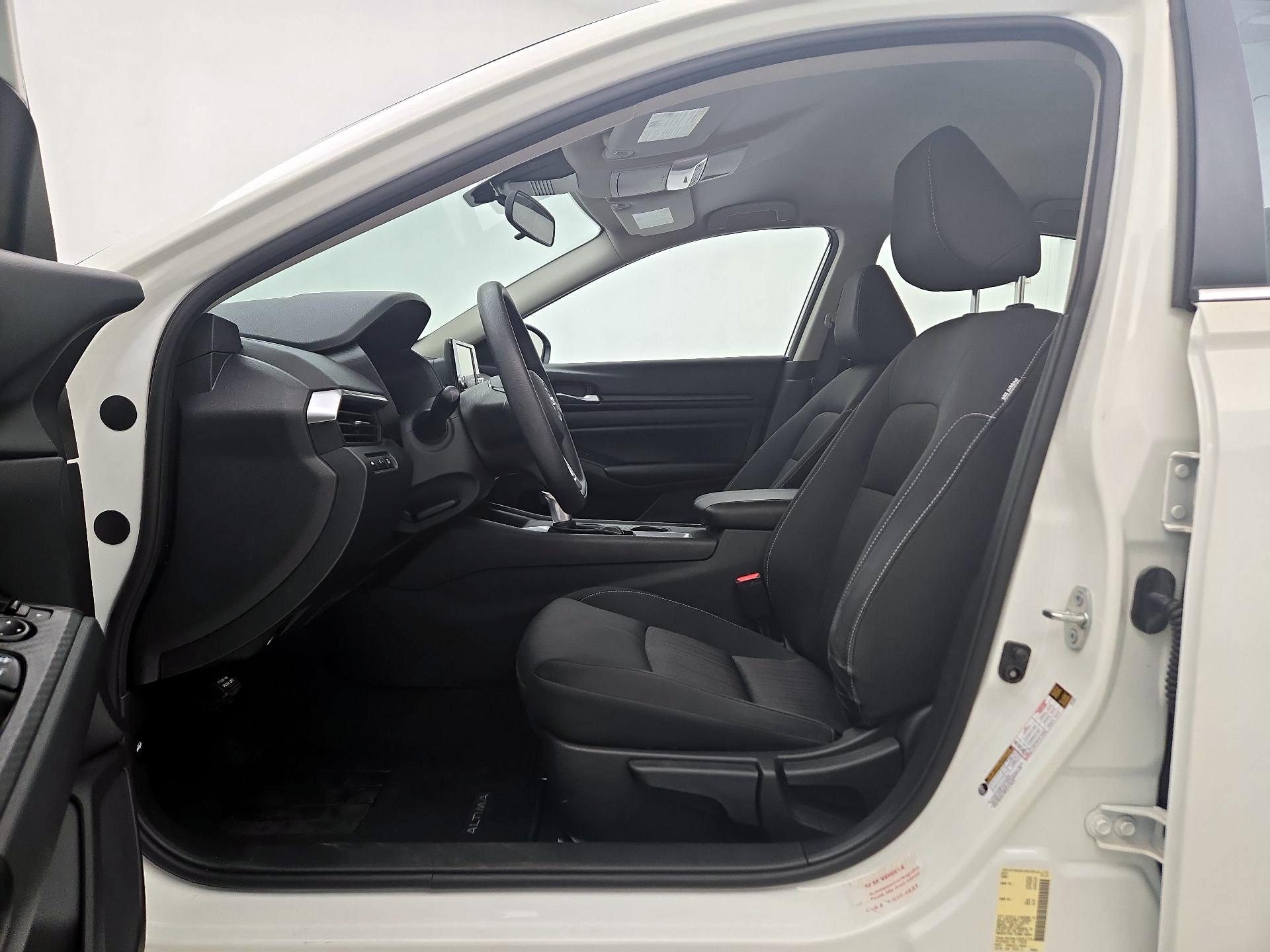 Thumbnail: 2022 Nissan Altima - 11