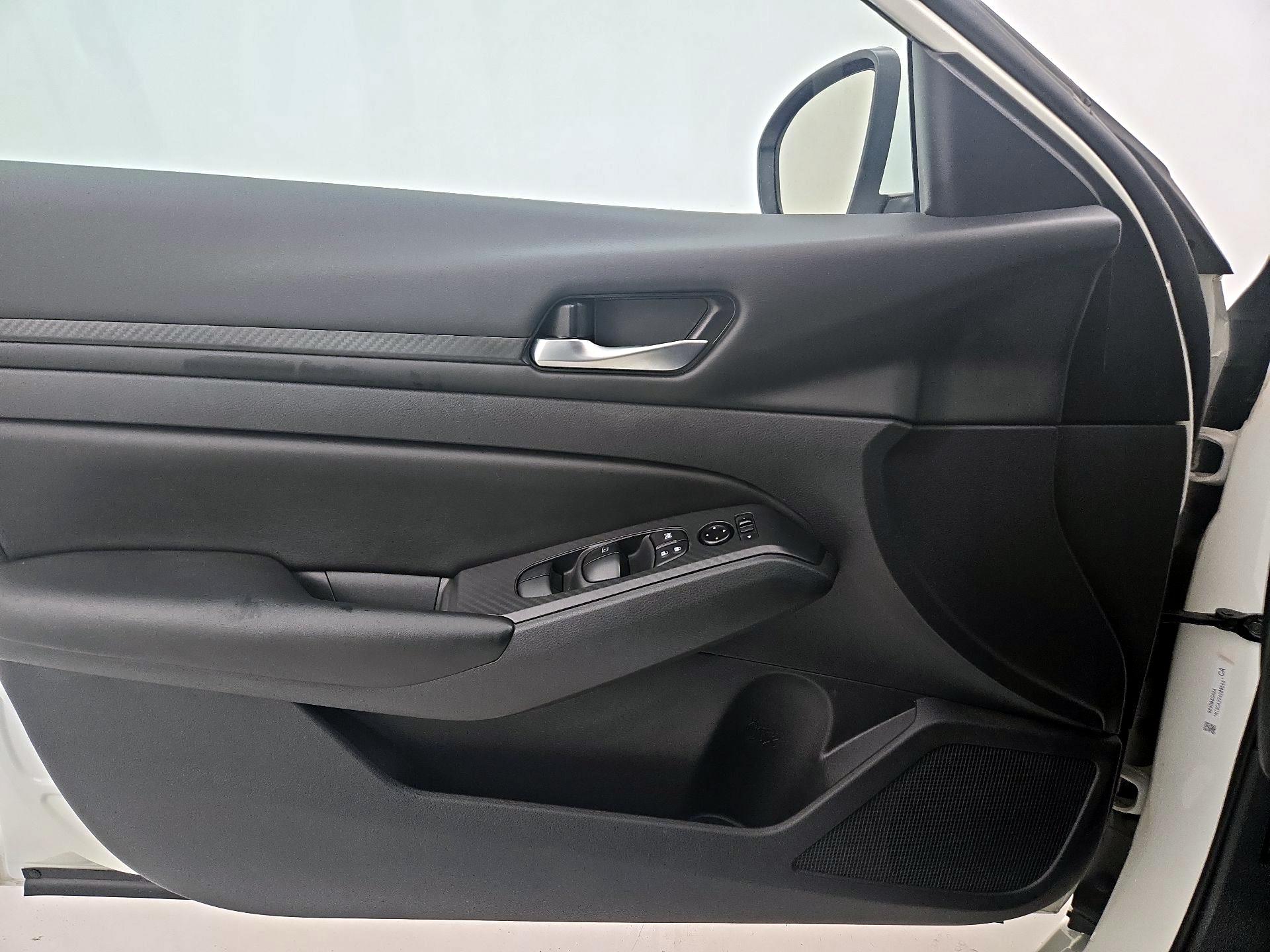 Thumbnail: 2022 Nissan Altima - 12