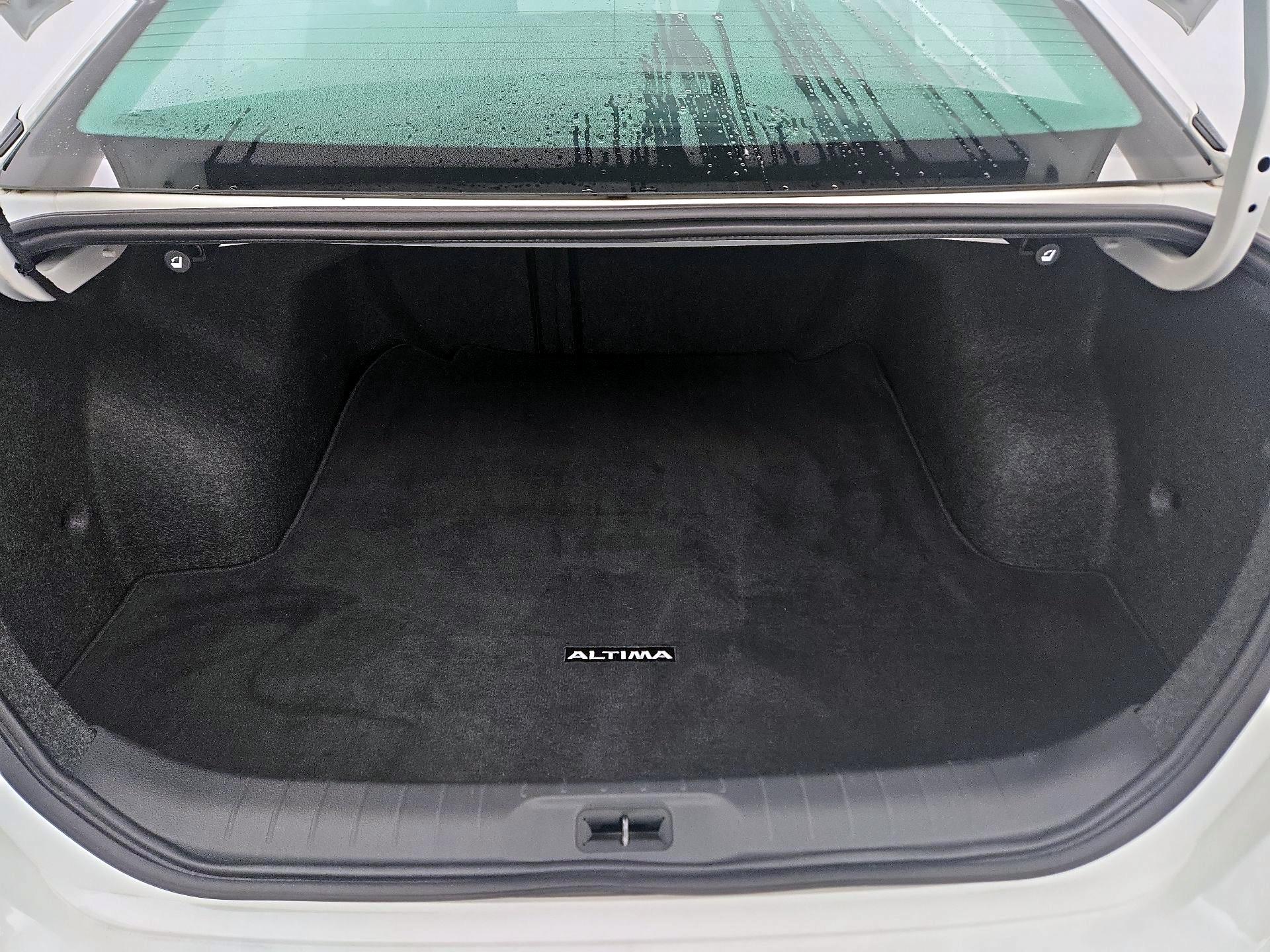 Thumbnail: 2022 Nissan Altima - 20