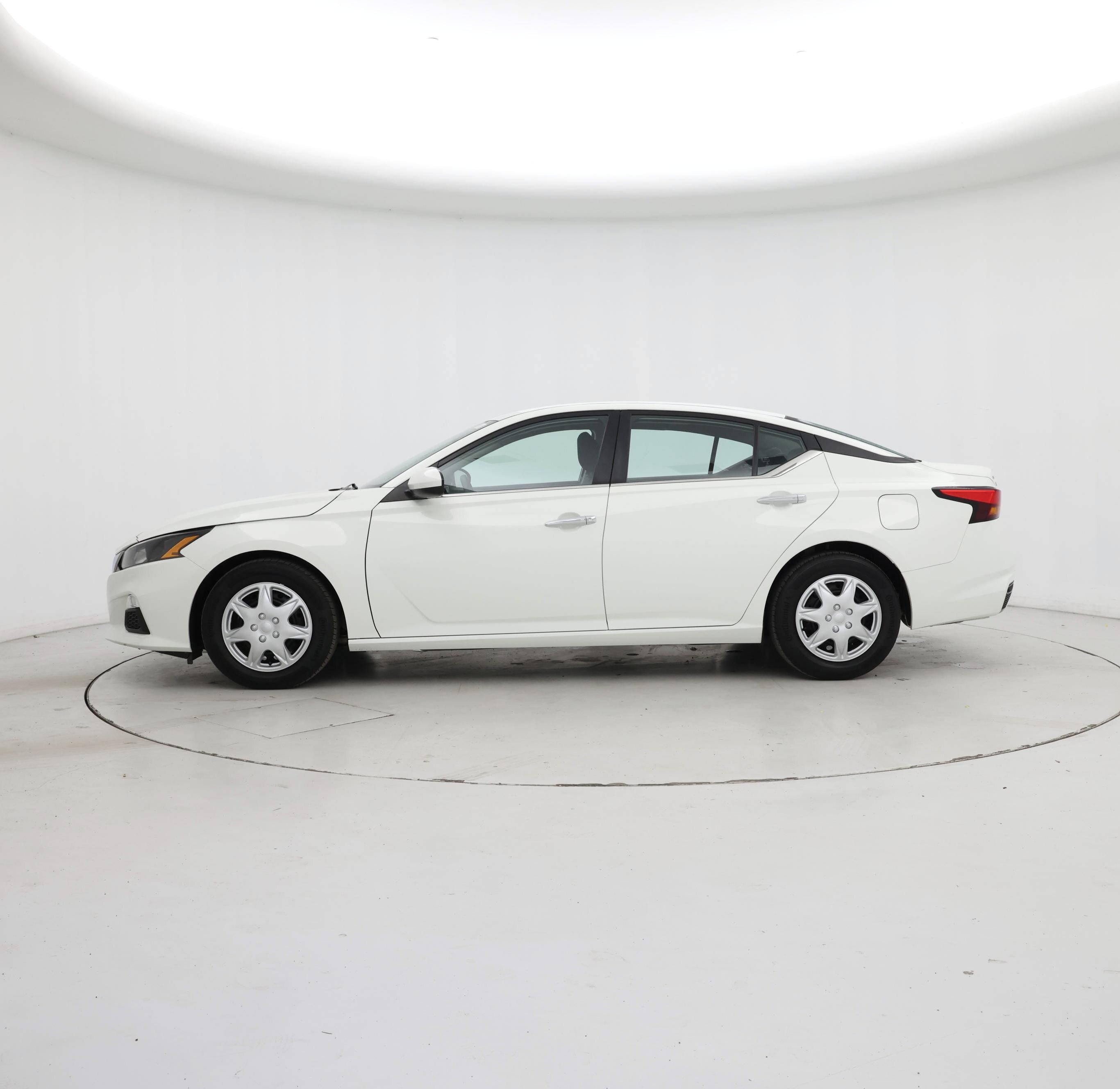 Thumbnail: 2022 Nissan Altima - 3