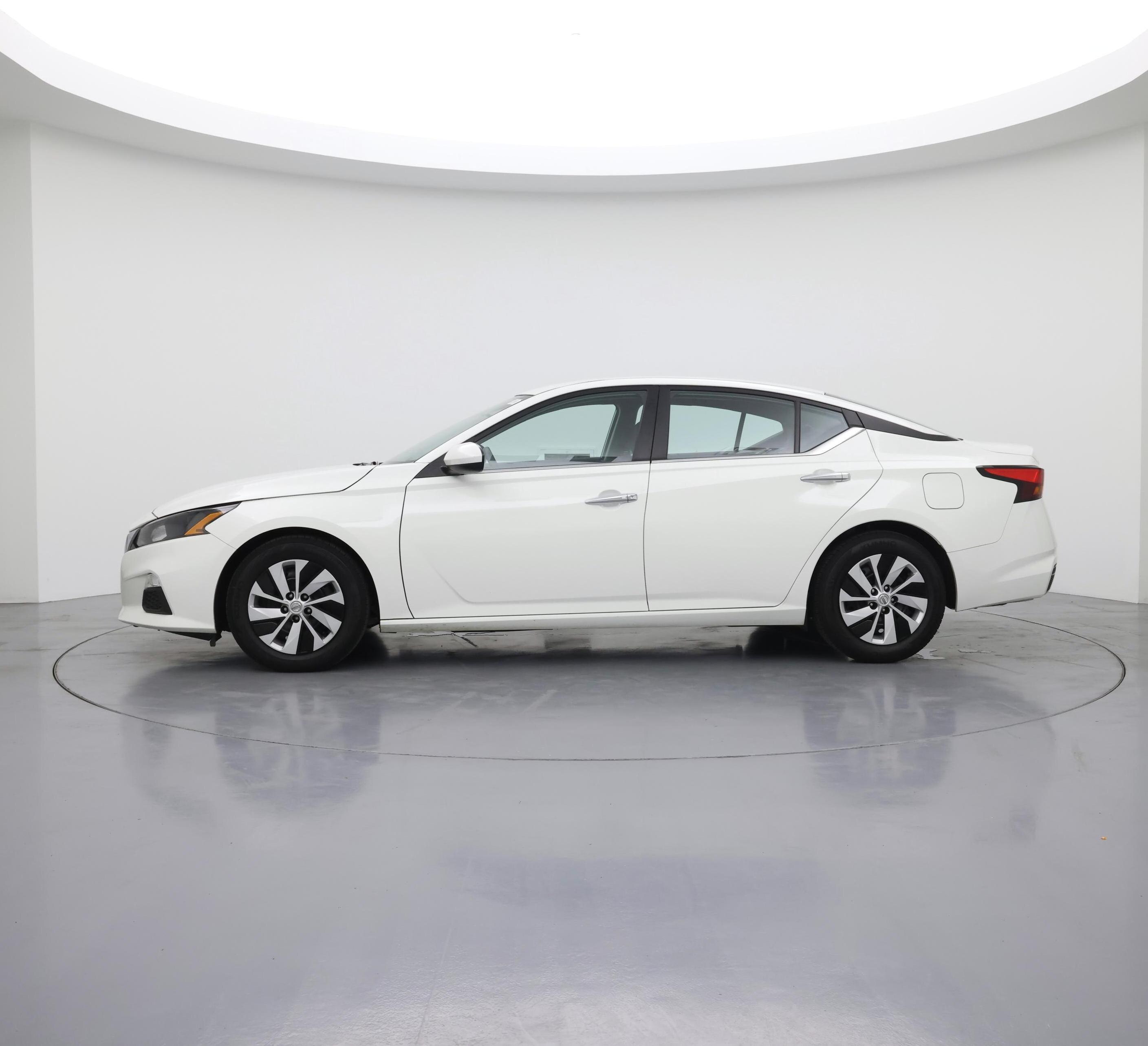 Thumbnail: 2022 Nissan Altima - 3