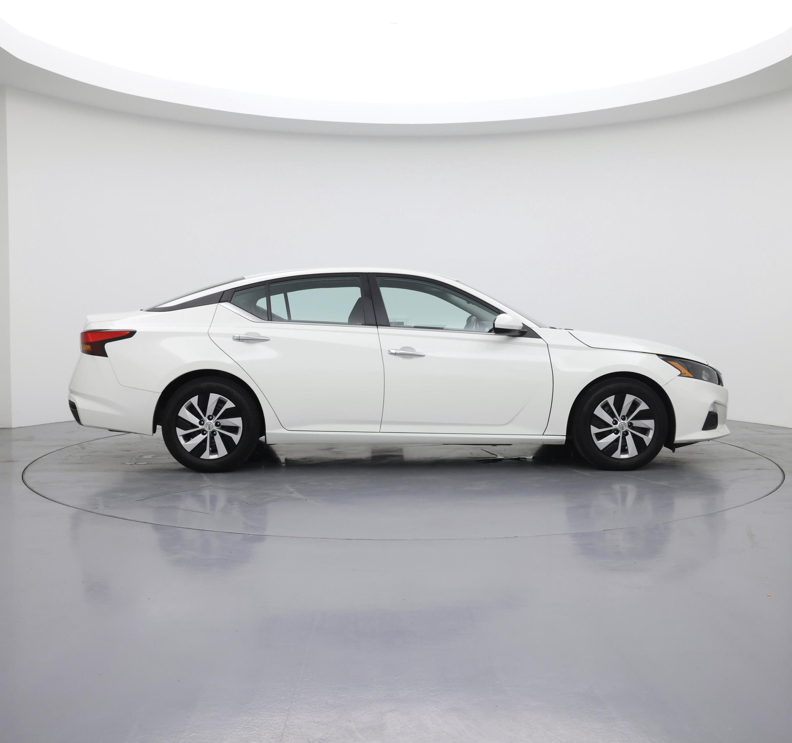 Thumbnail: 2022 Nissan Altima - 7