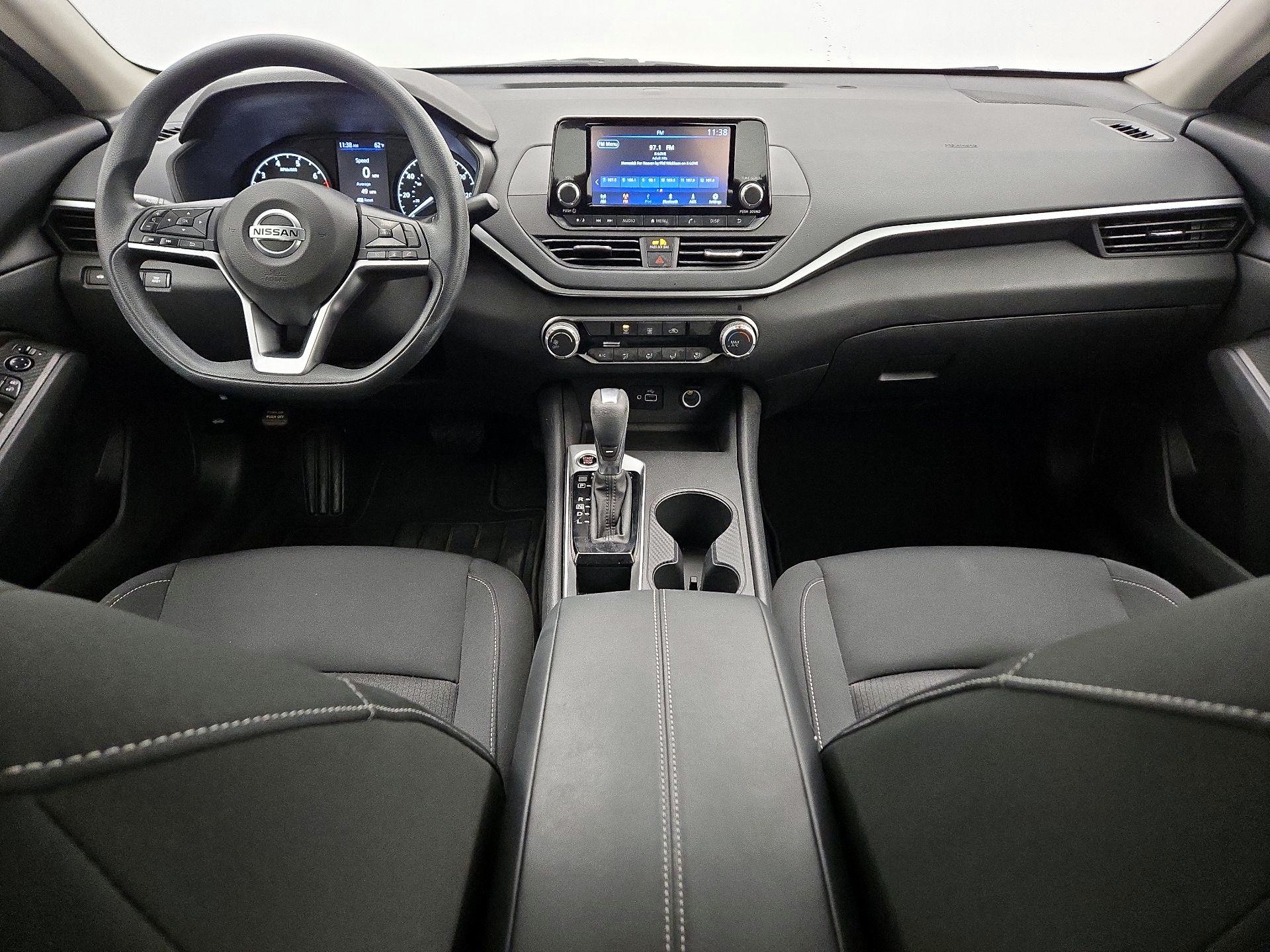 Thumbnail: 2022 Nissan Altima - 9