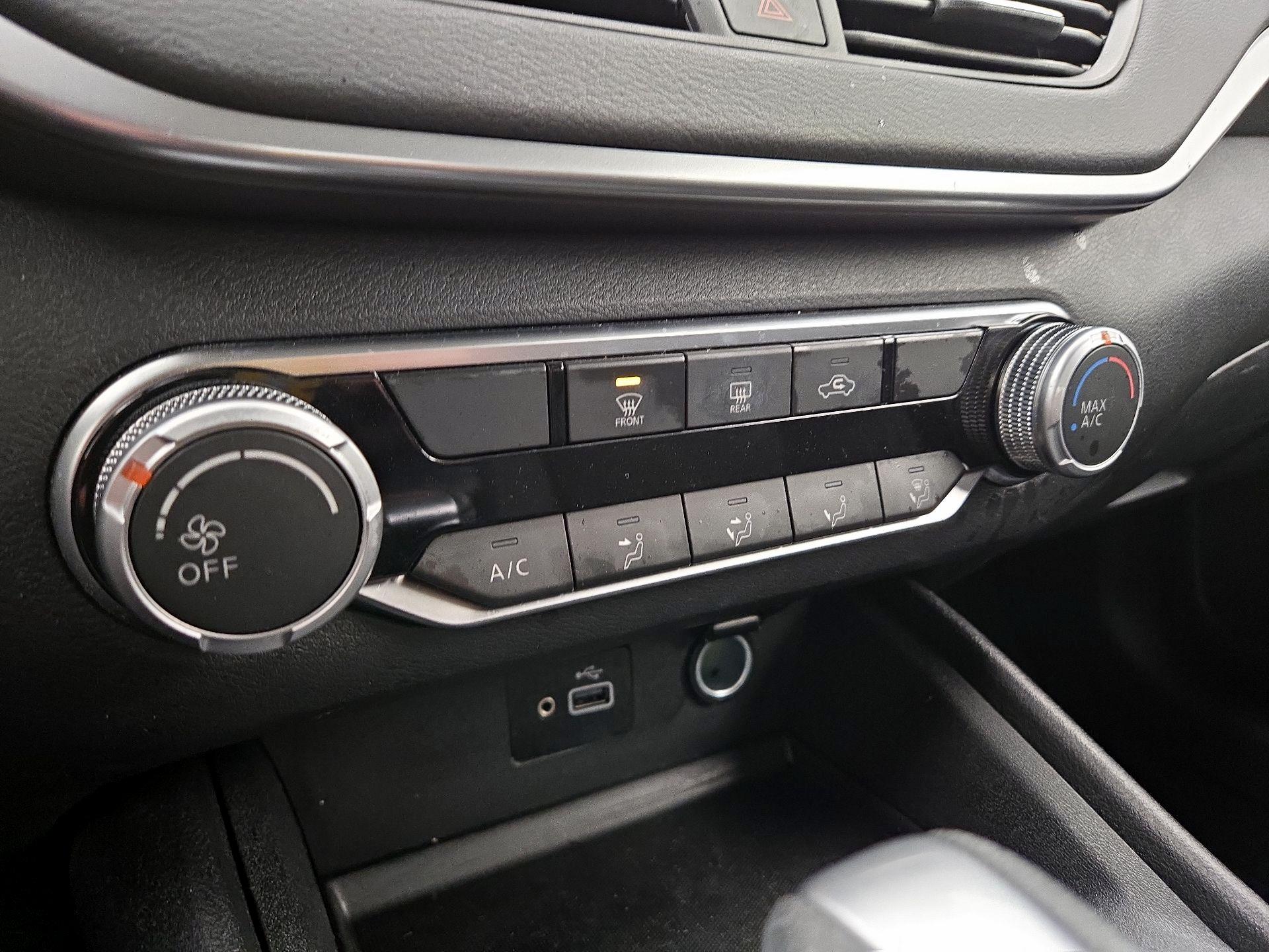 Thumbnail: 2022 Nissan Altima - 16