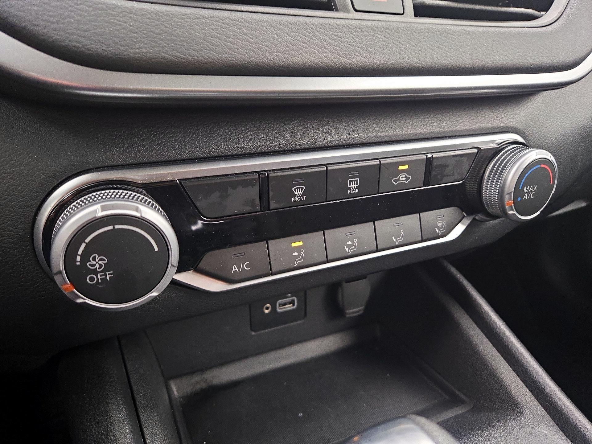 Thumbnail: 2022 Nissan Altima - 16