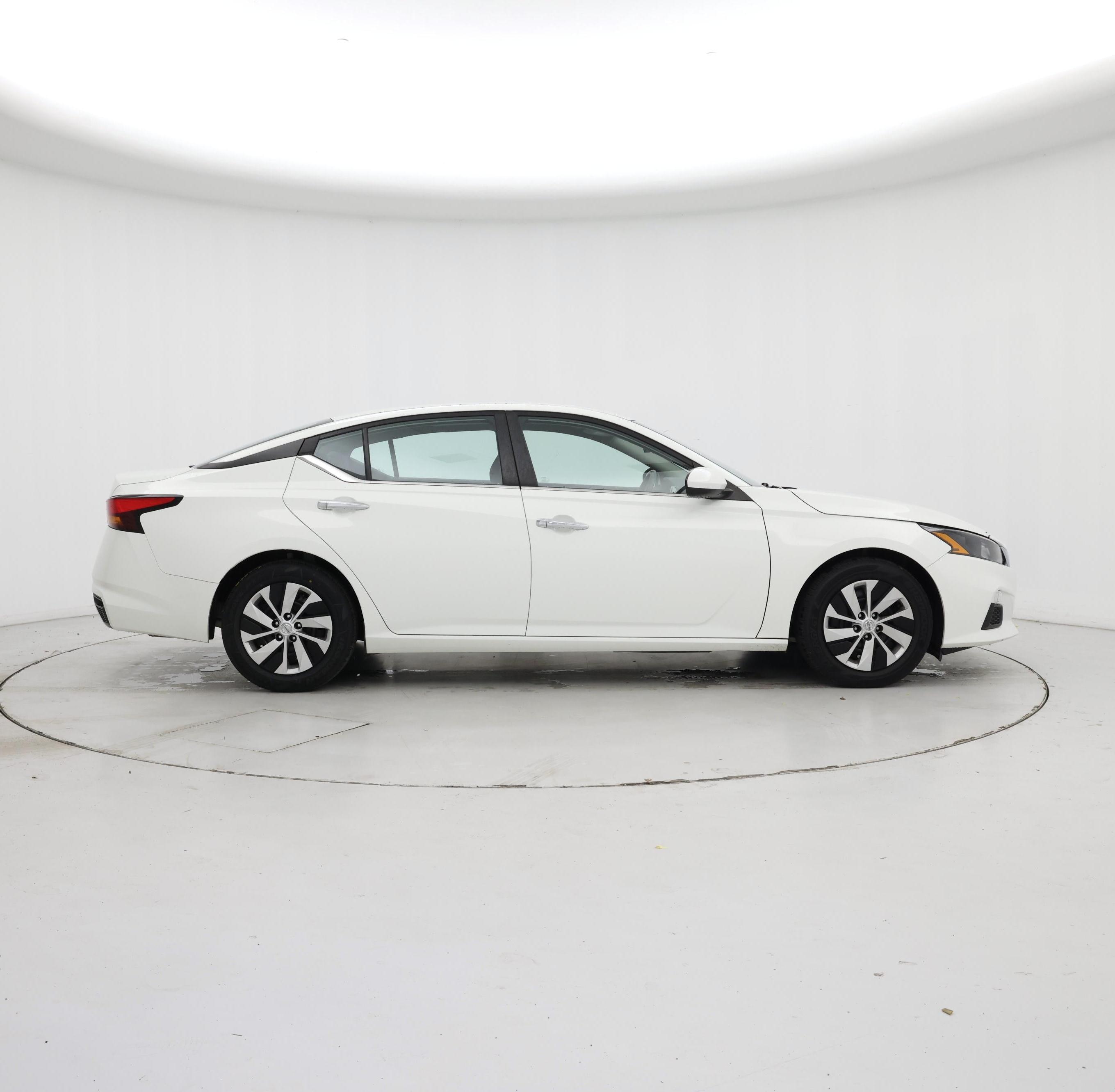 Thumbnail: 2022 Nissan Altima - 7