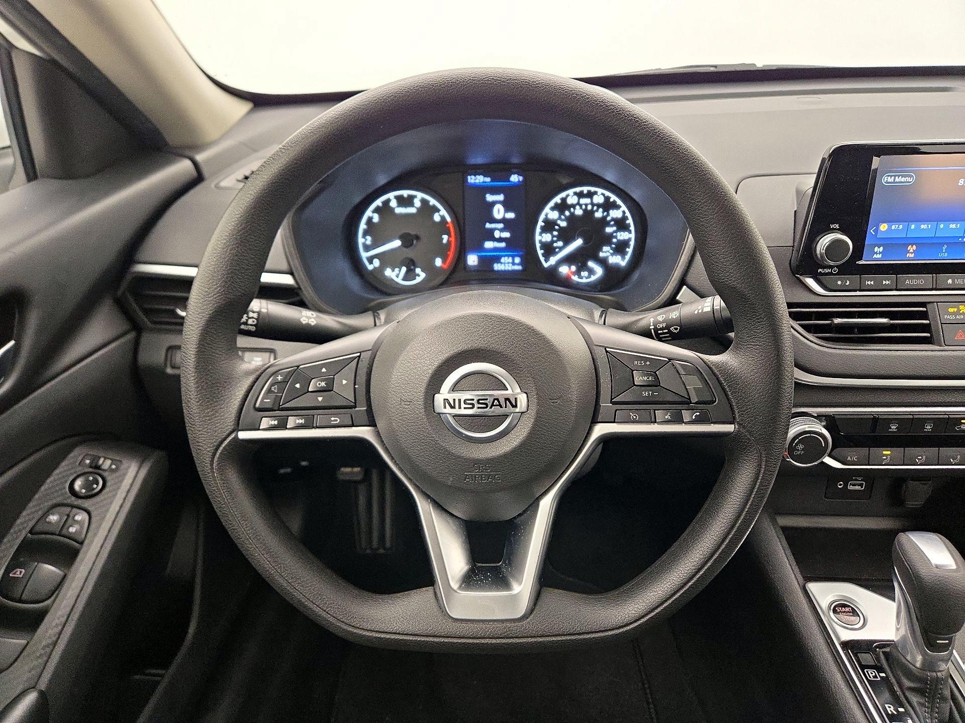 Thumbnail: 2022 Nissan Altima - 10