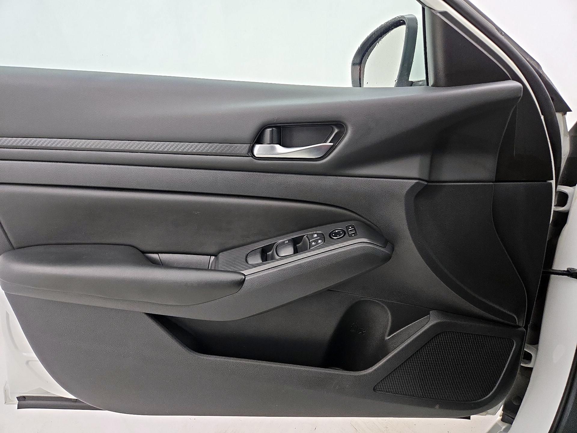 Thumbnail: 2022 Nissan Altima - 12