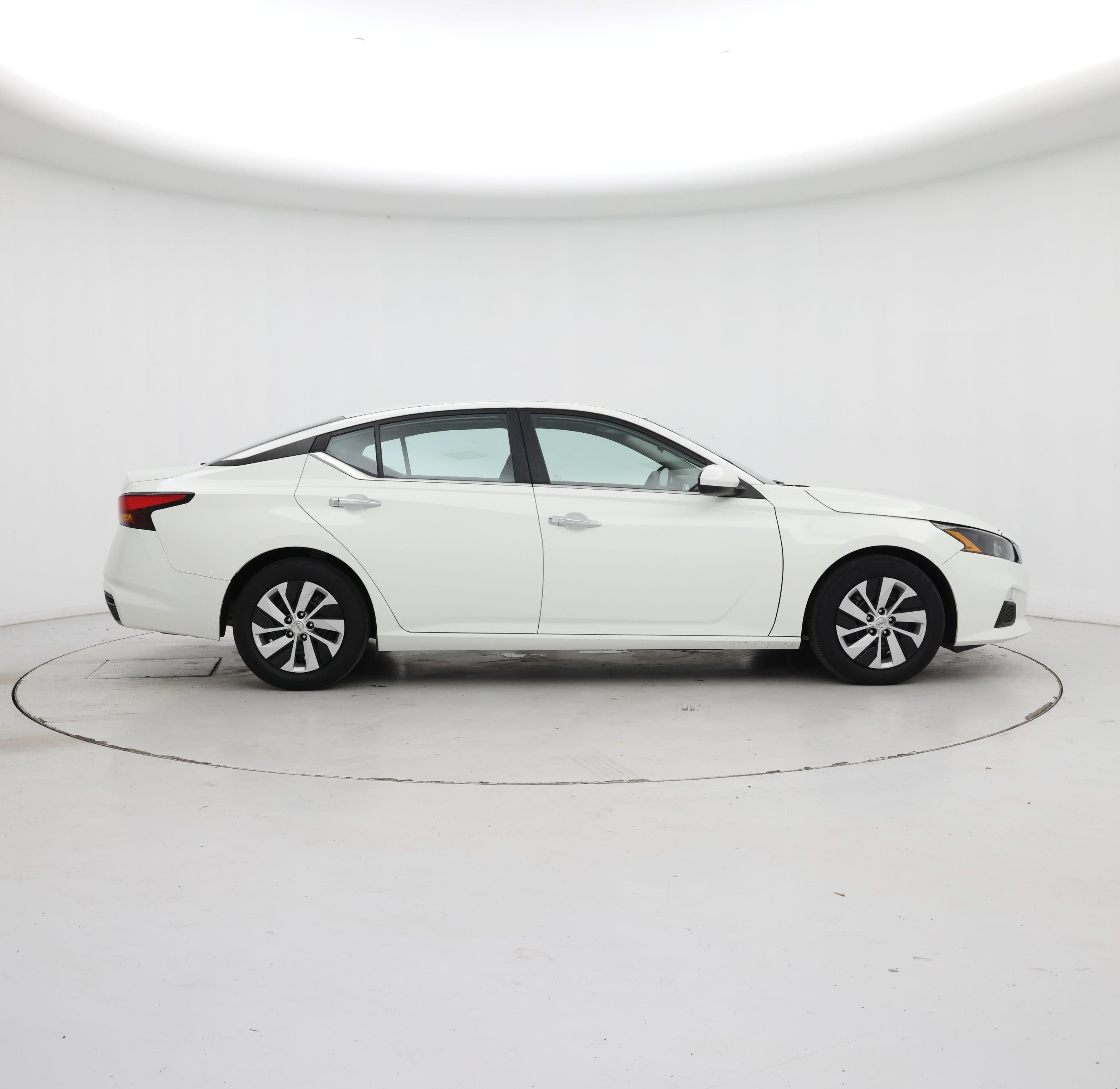 Thumbnail: 2022 Nissan Altima - 7