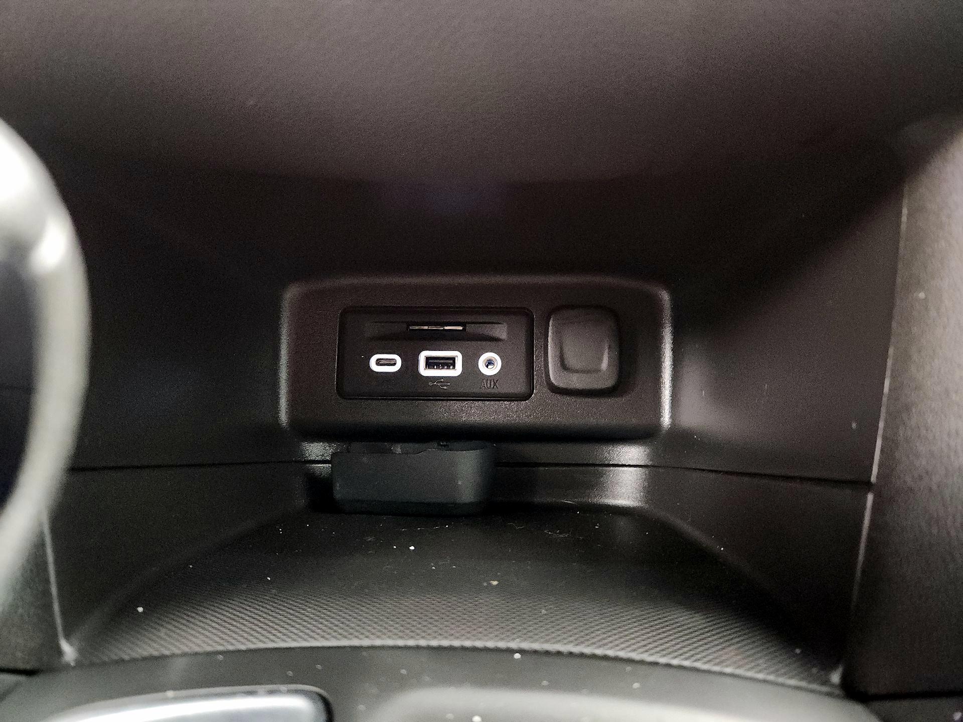 Thumbnail: 2022 Chevrolet Equinox - 18