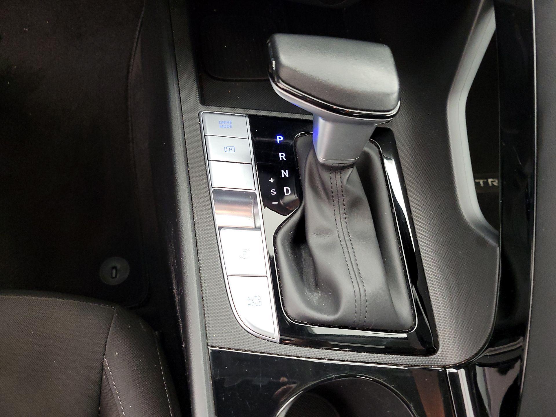 Thumbnail: 2024 Hyundai Elantra - 18