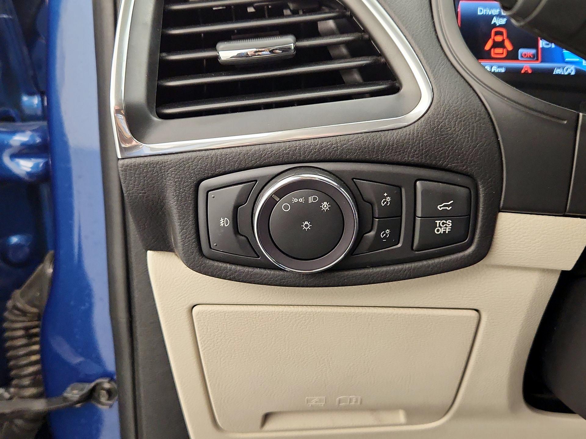 Thumbnail: 2022 Ford Edge - 13