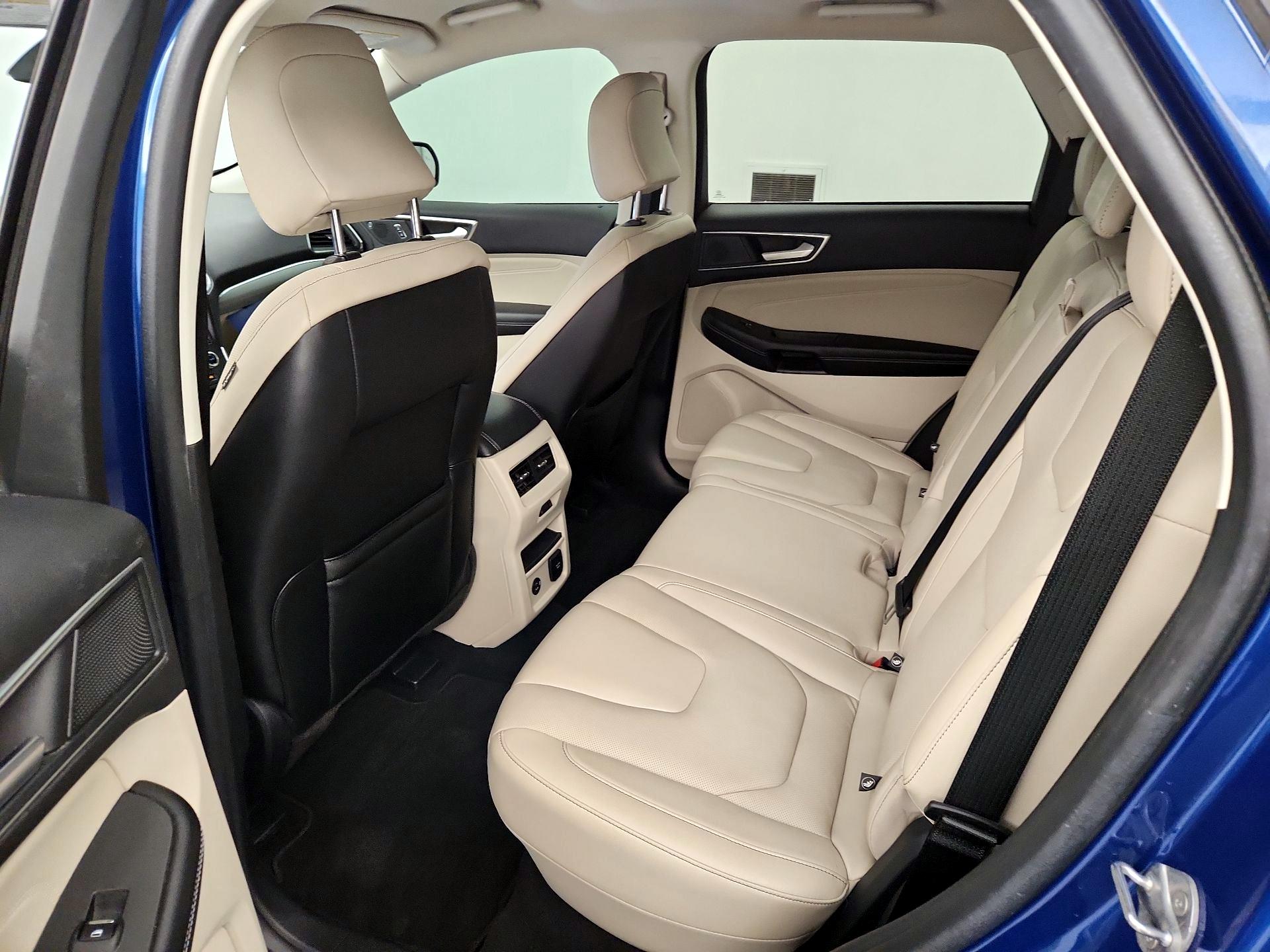 Thumbnail: 2022 Ford Edge - 19