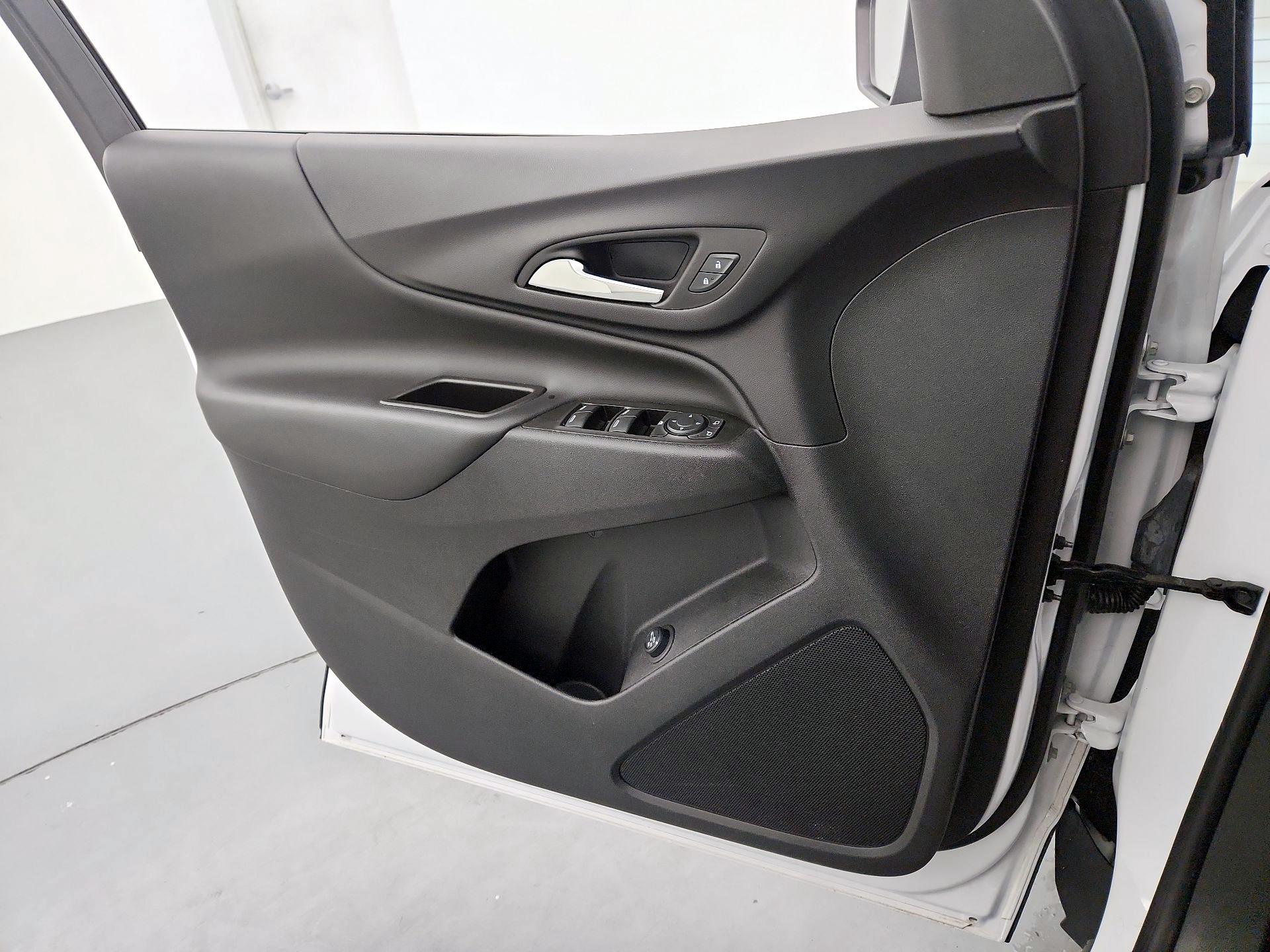 Thumbnail: 2022 Chevrolet Equinox - 12