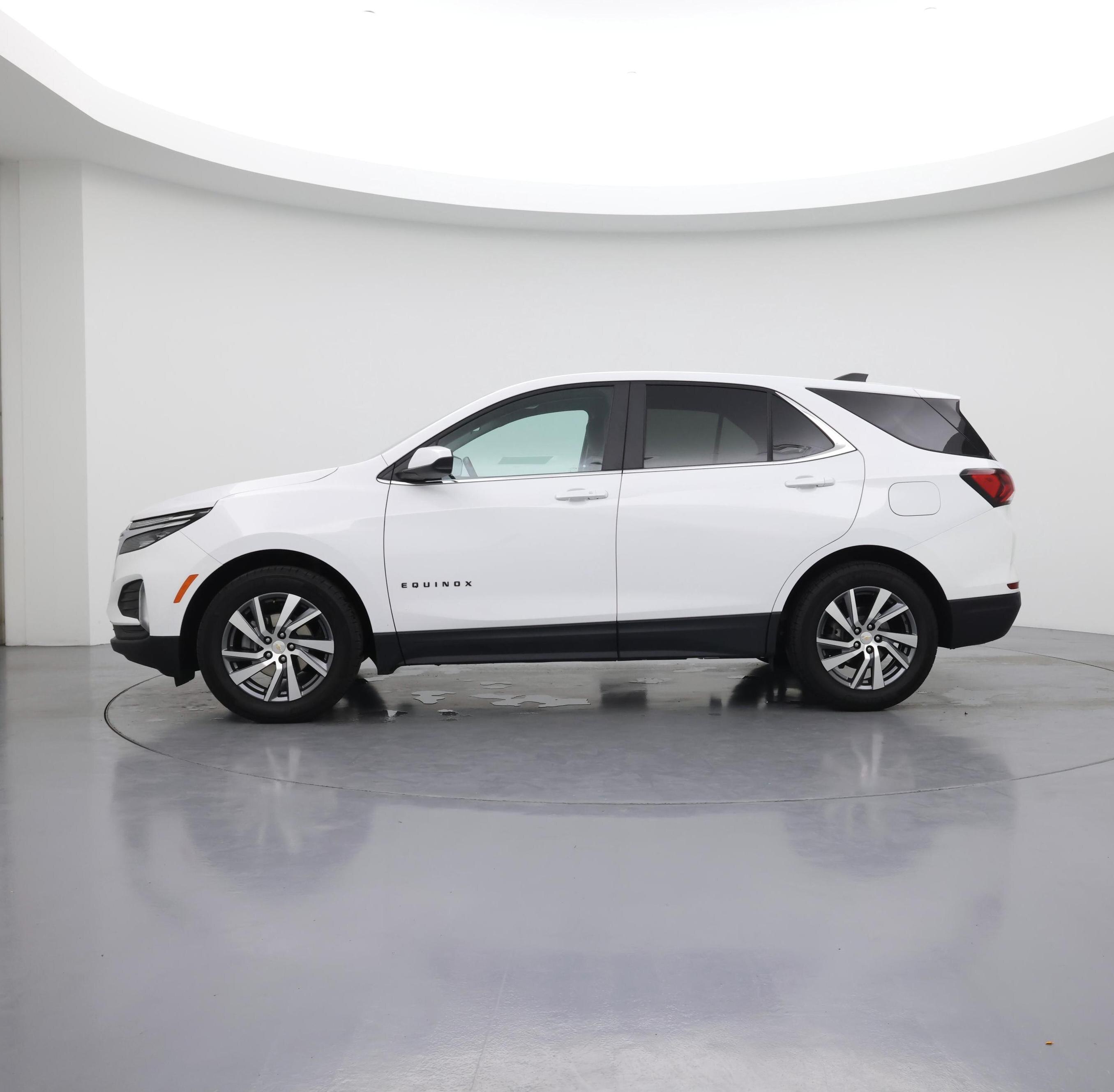 Thumbnail: 2022 Chevrolet Equinox - 3