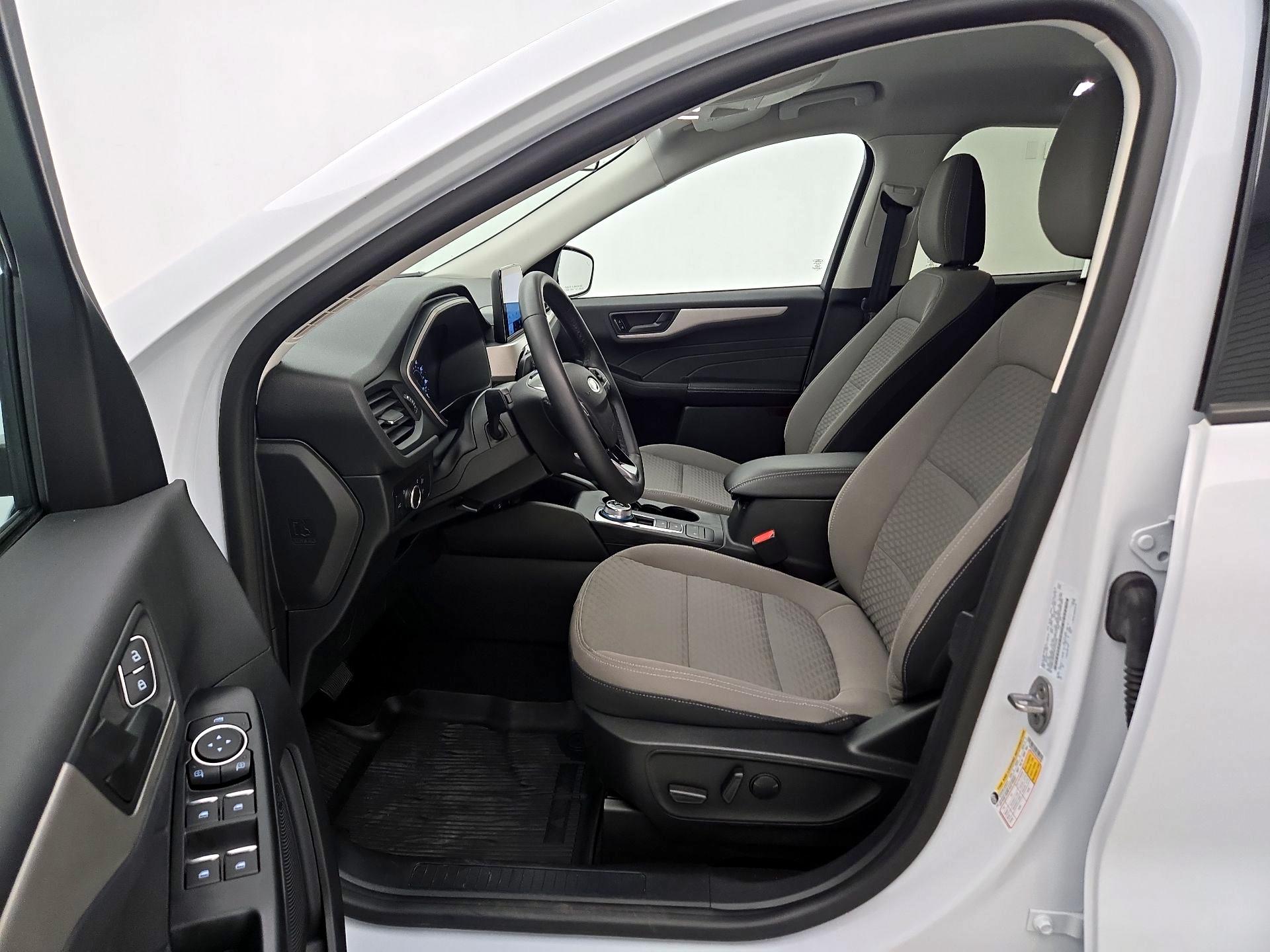 Thumbnail: 2022 Ford Escape - 11