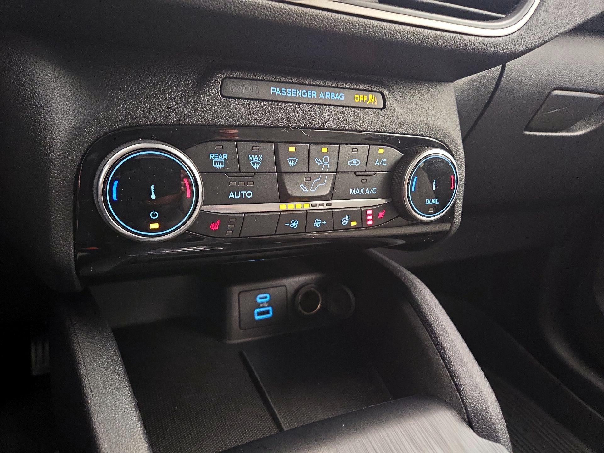 Thumbnail: 2022 Ford Escape - 16