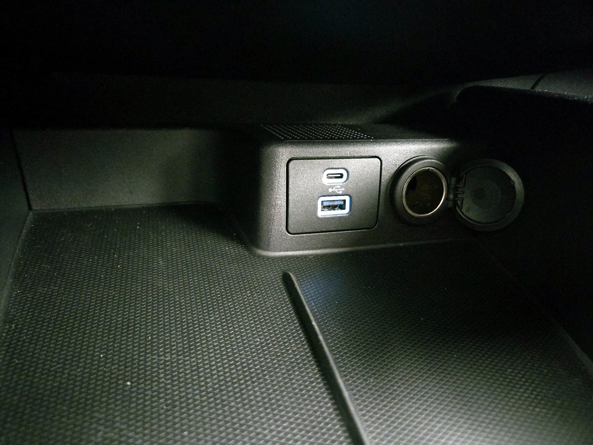 Thumbnail: 2022 Ford Escape - 18