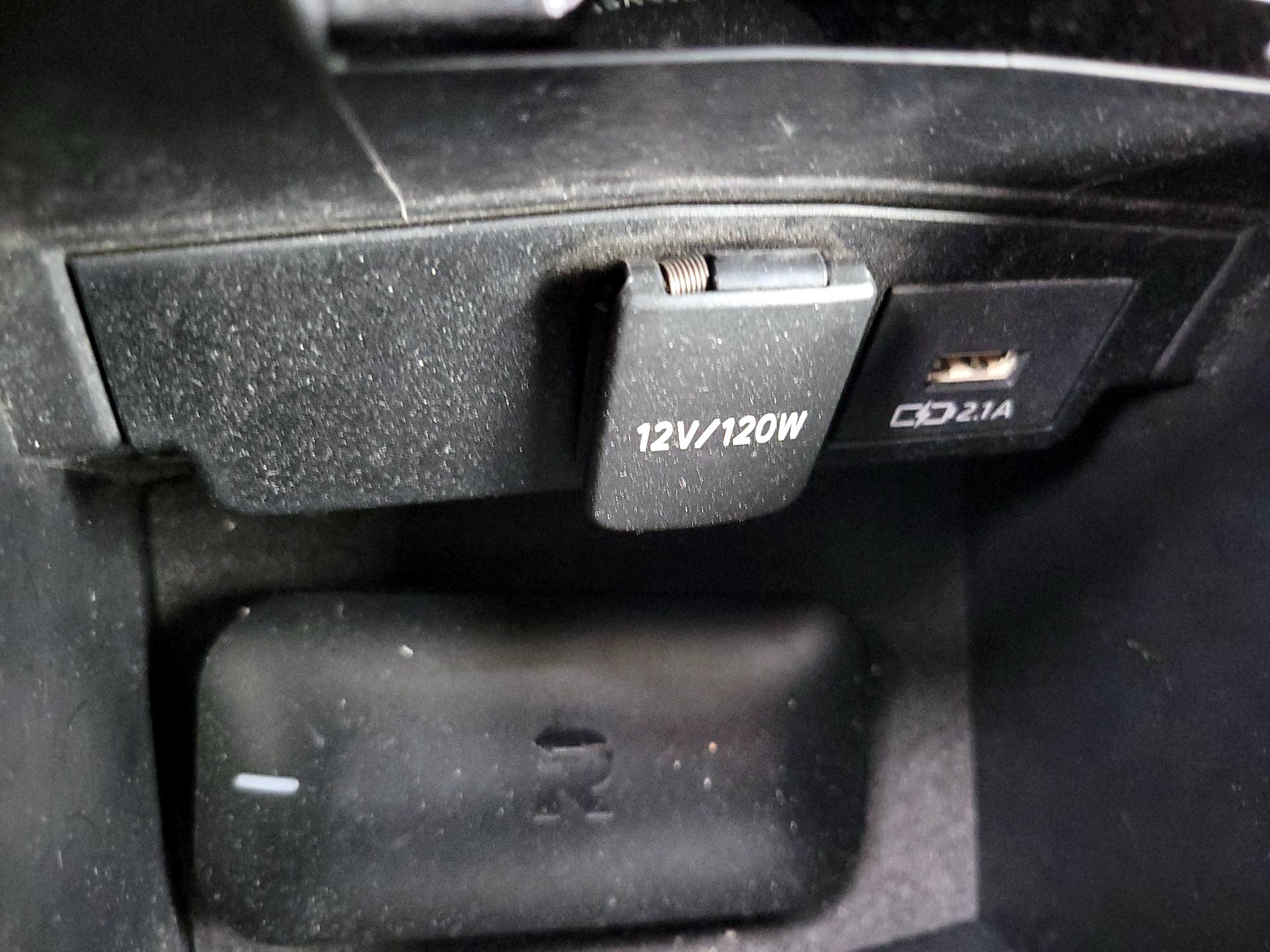 Thumbnail: 2021 Toyota Corolla - 18