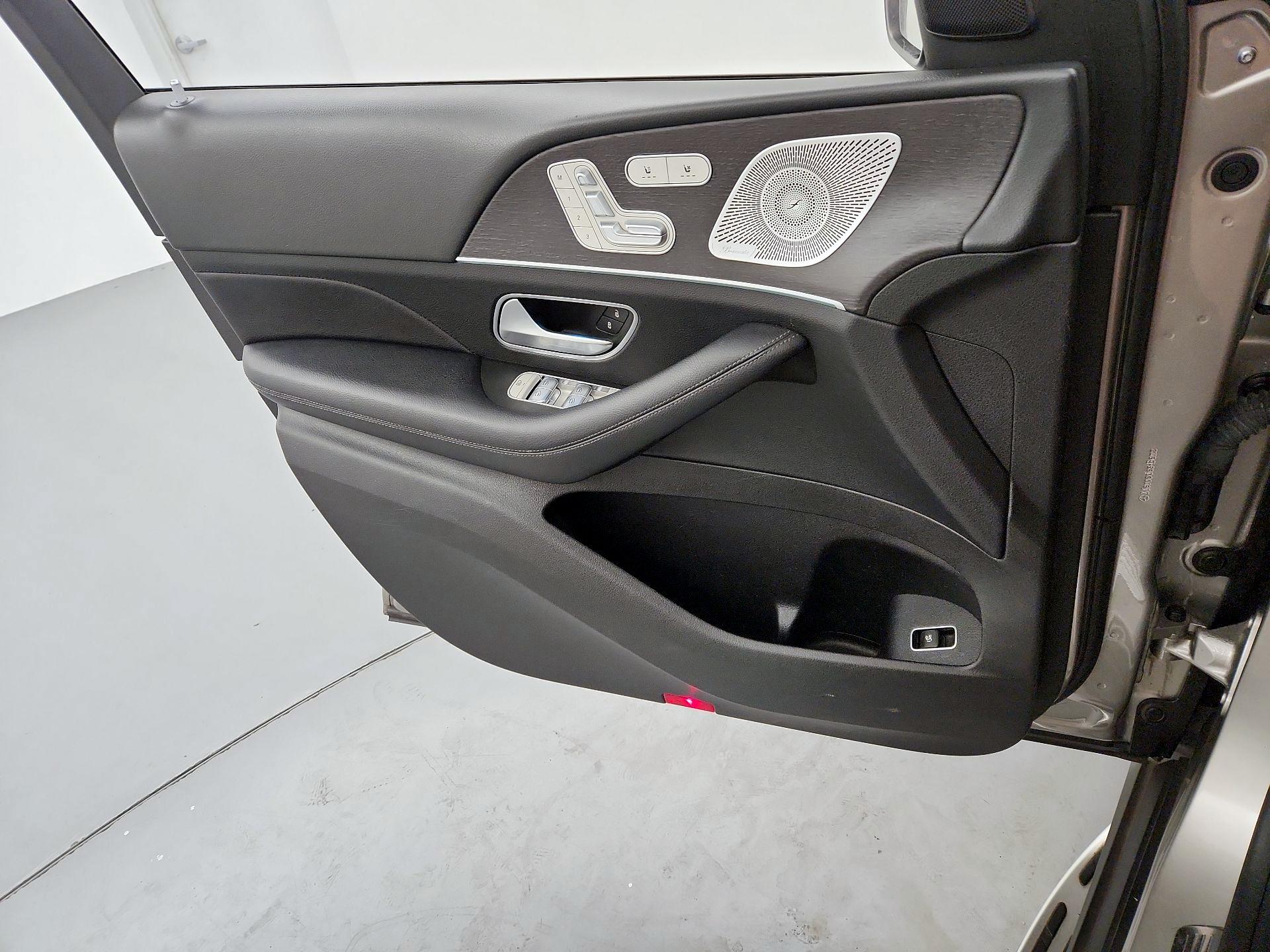 Thumbnail: 2020 Mercedes-Benz GLE - 12