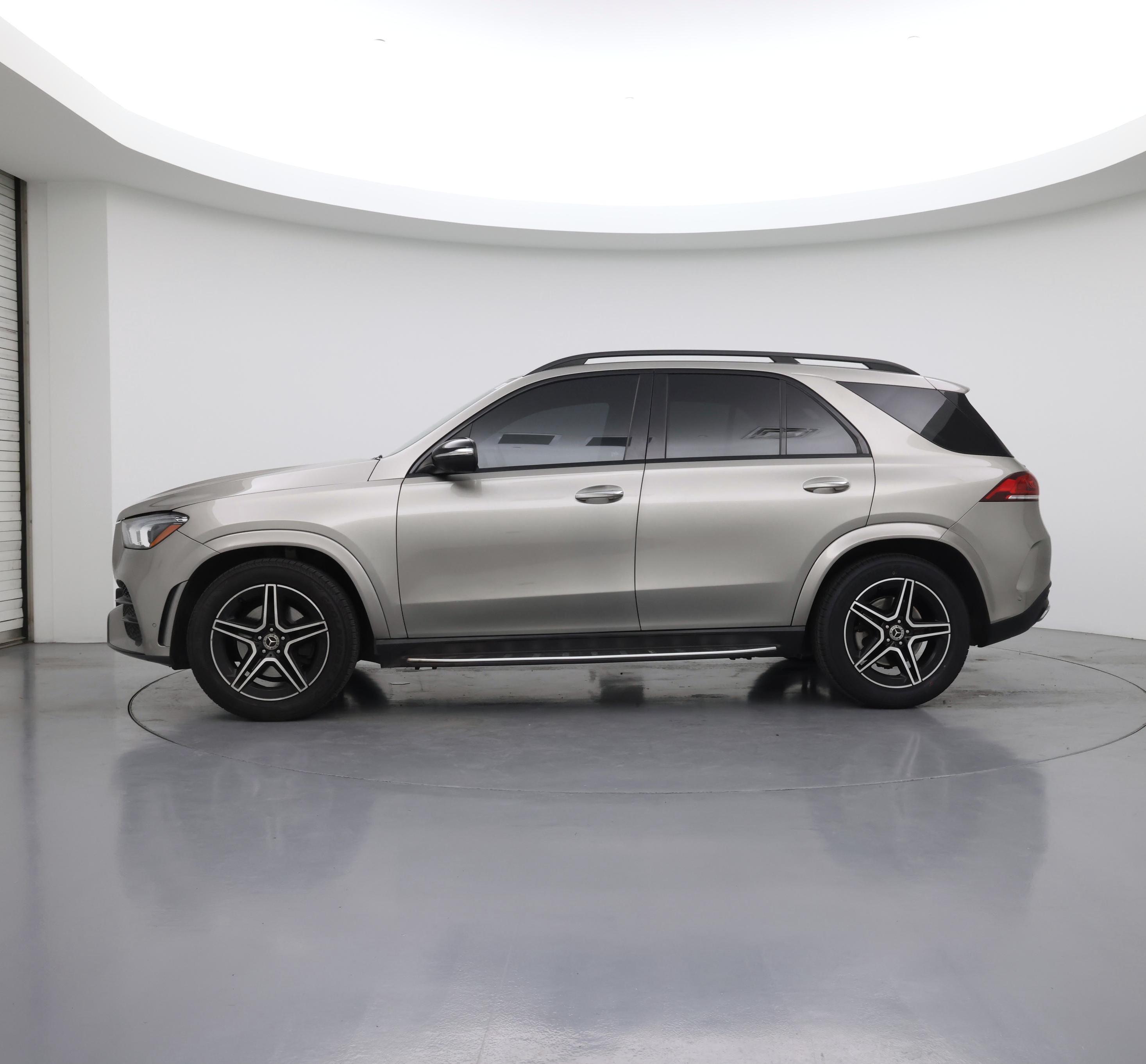 Thumbnail: 2020 Mercedes-Benz GLE - 3