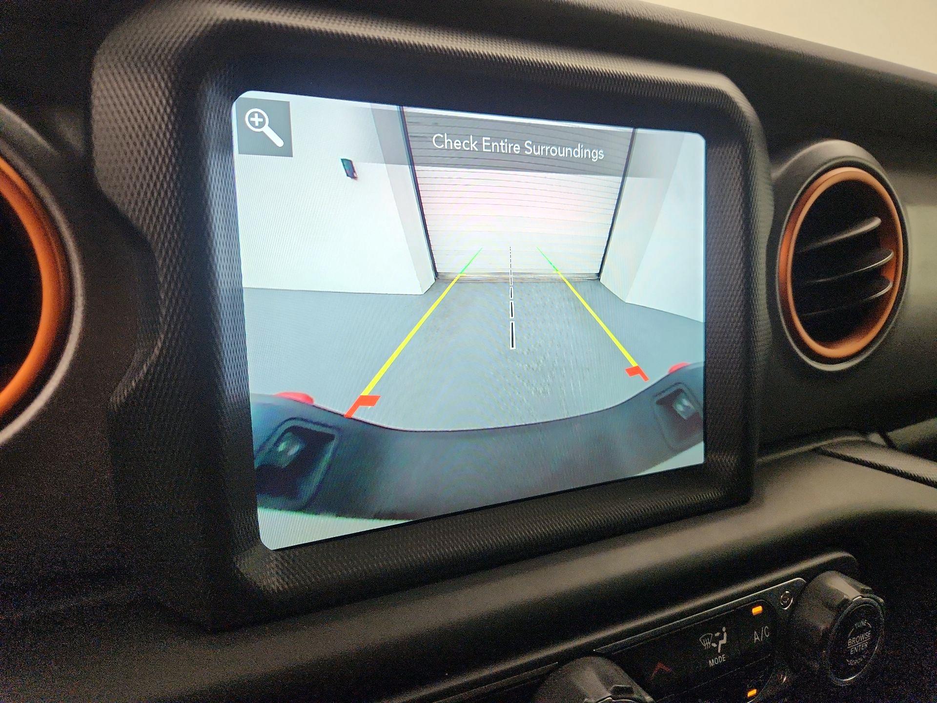 Thumbnail: 2020 Jeep Gladiator - 15