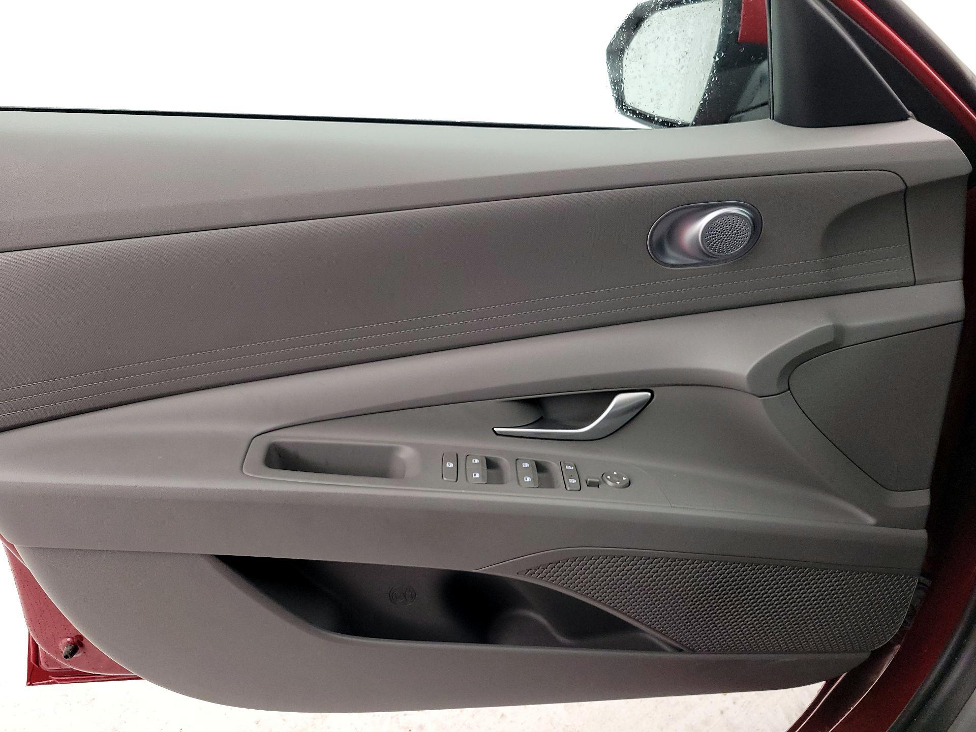 Thumbnail: 2023 Hyundai Elantra - 12