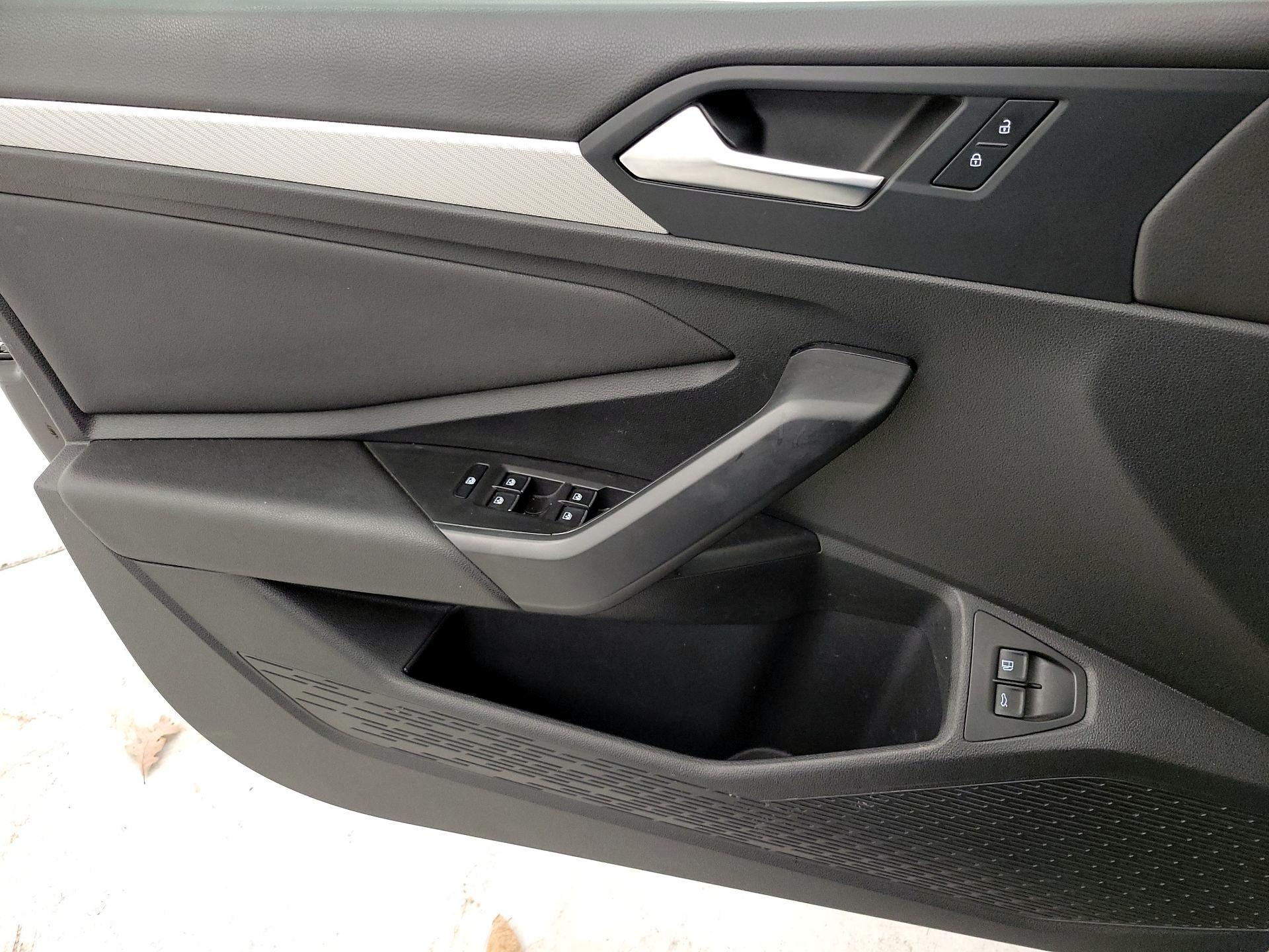 Thumbnail: 2021 Volkswagen Jetta - 12