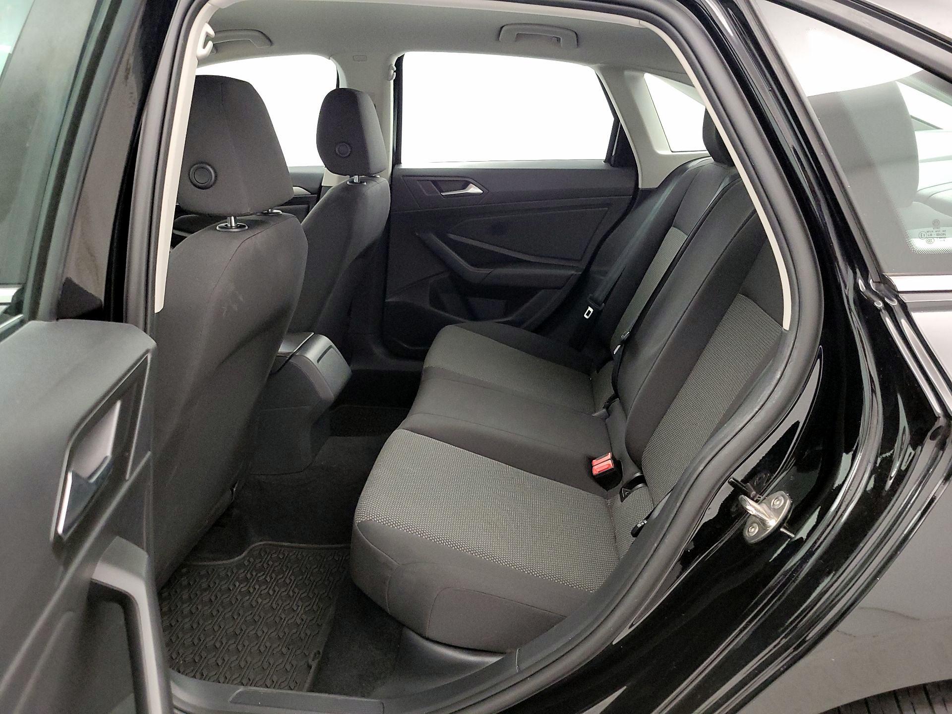 Thumbnail: 2021 Volkswagen Jetta - 19