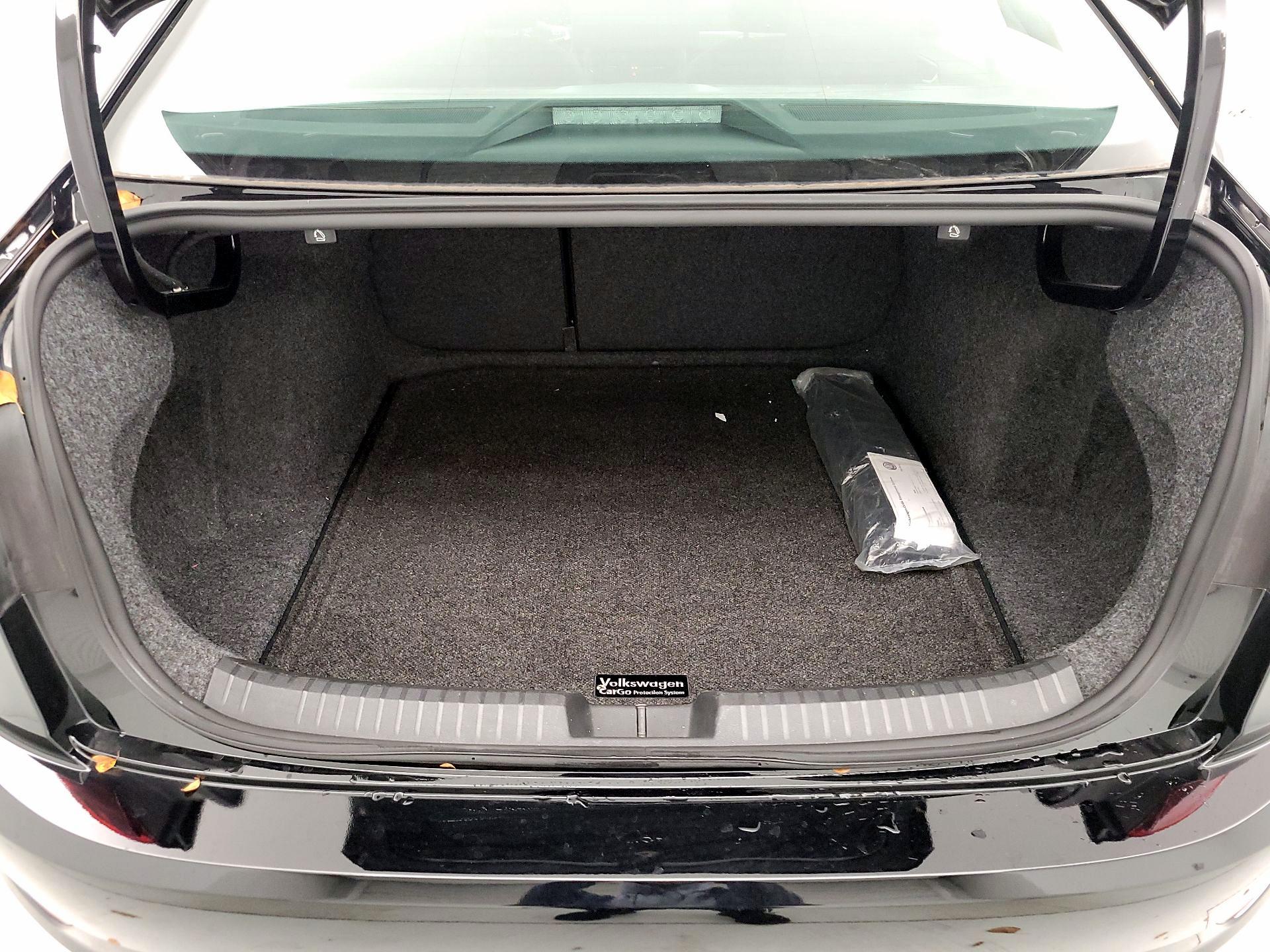 Thumbnail: 2021 Volkswagen Jetta - 20