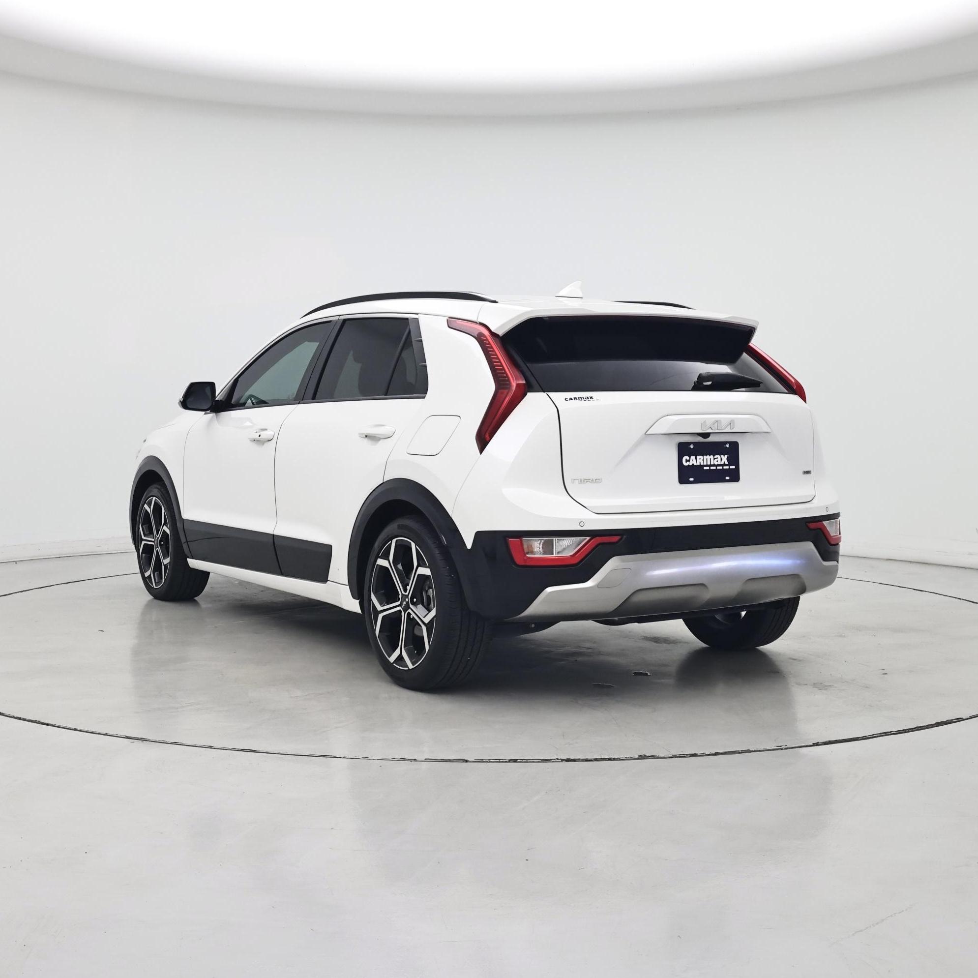 Thumbnail: 2023 Kia Niro - 2