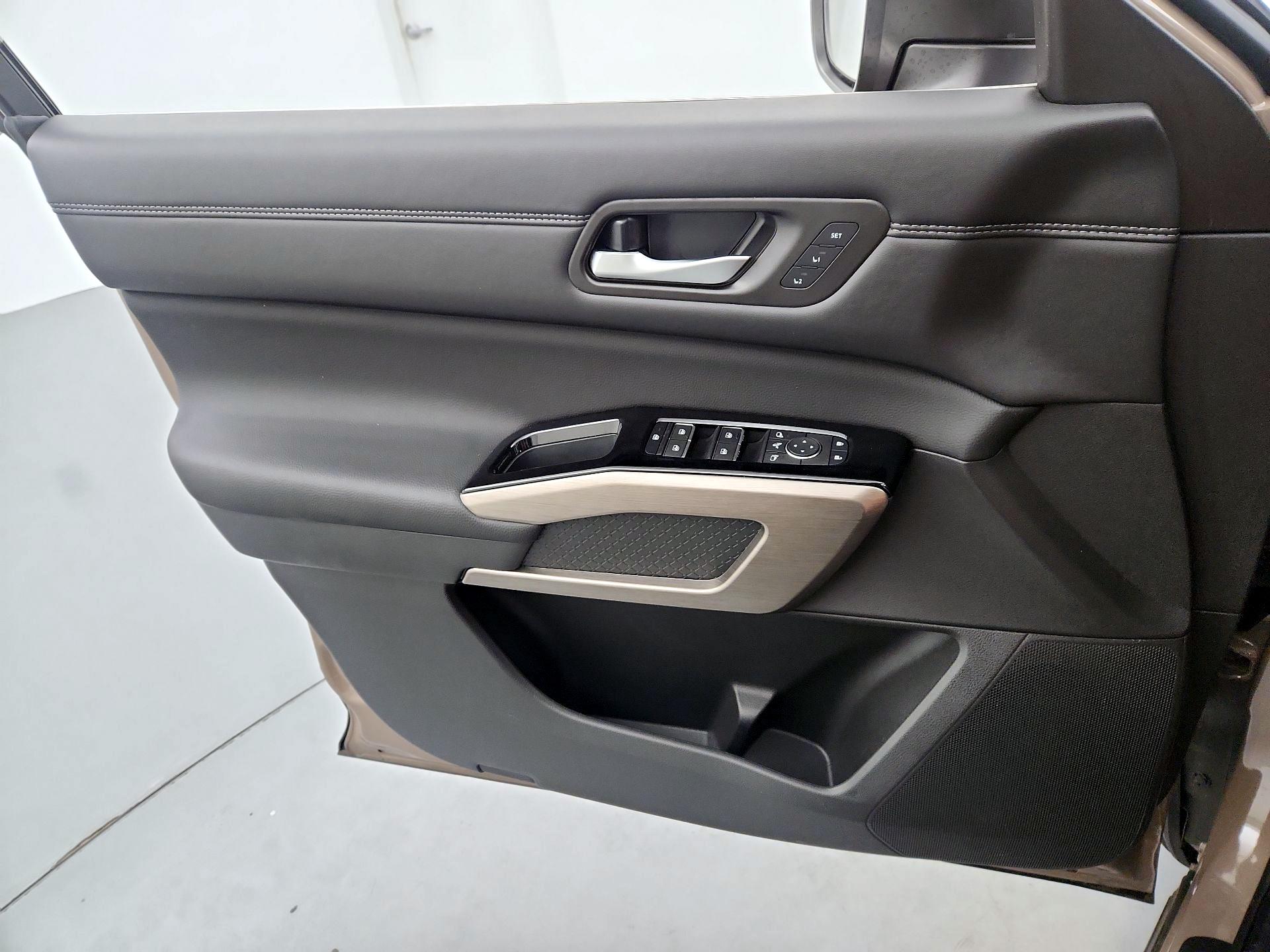 Thumbnail: 2024 Nissan Pathfinder - 12