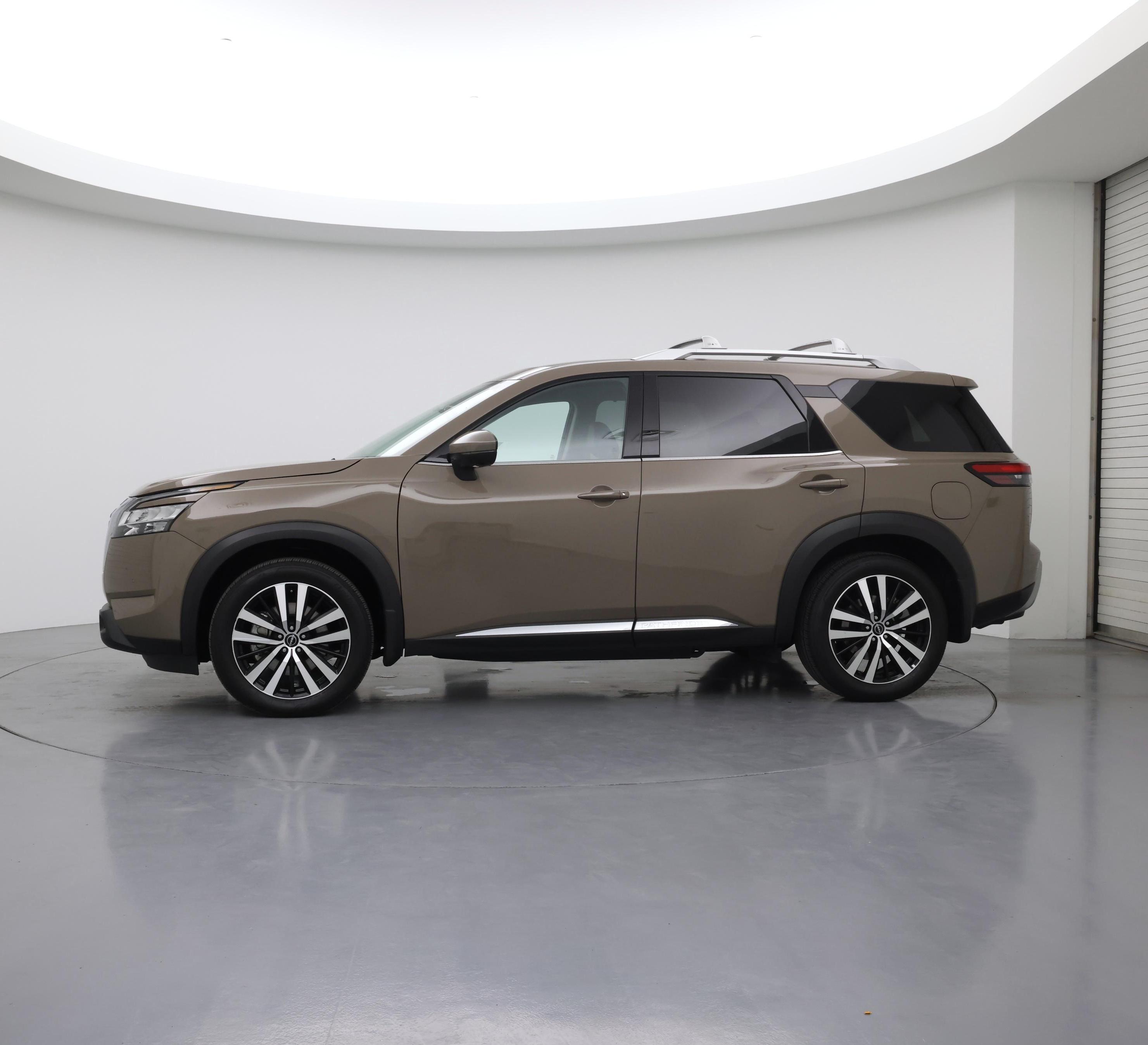 Thumbnail: 2024 Nissan Pathfinder - 3