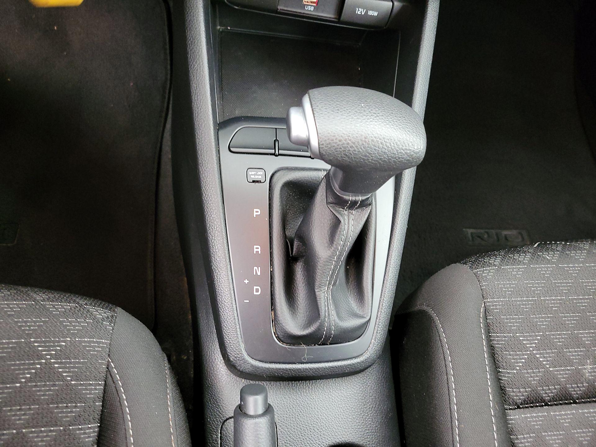 Thumbnail: 2023 Kia Rio - 17