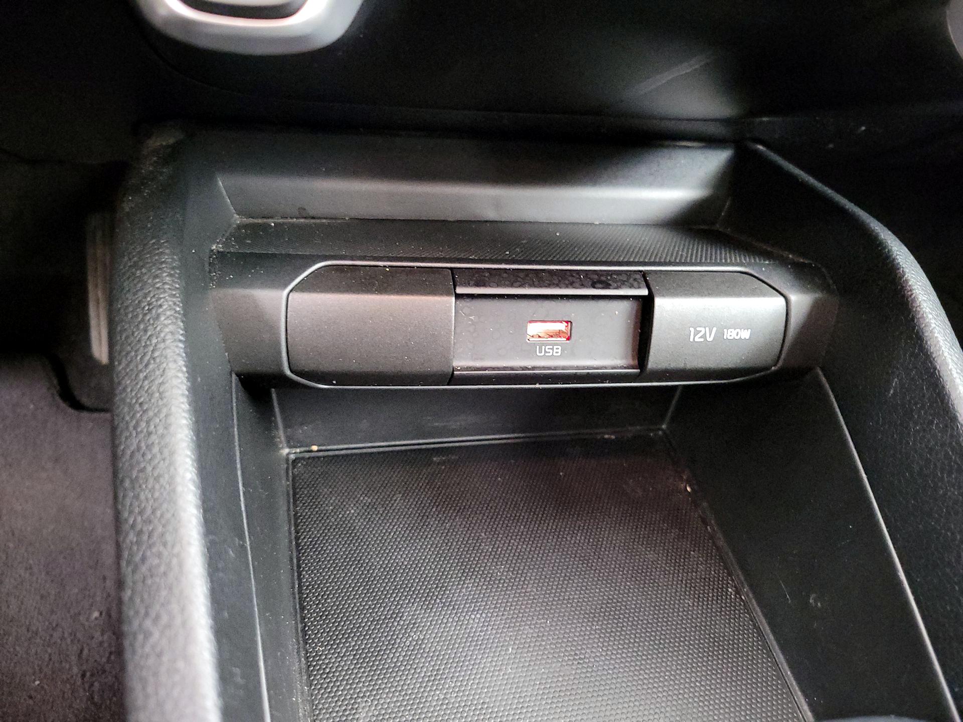 Thumbnail: 2023 Kia Rio - 18