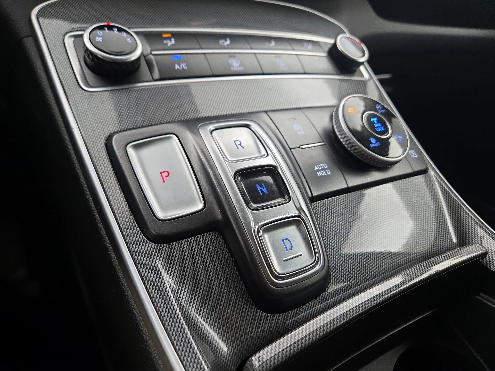 Thumbnail: 2022 Hyundai Santa Fe - 17