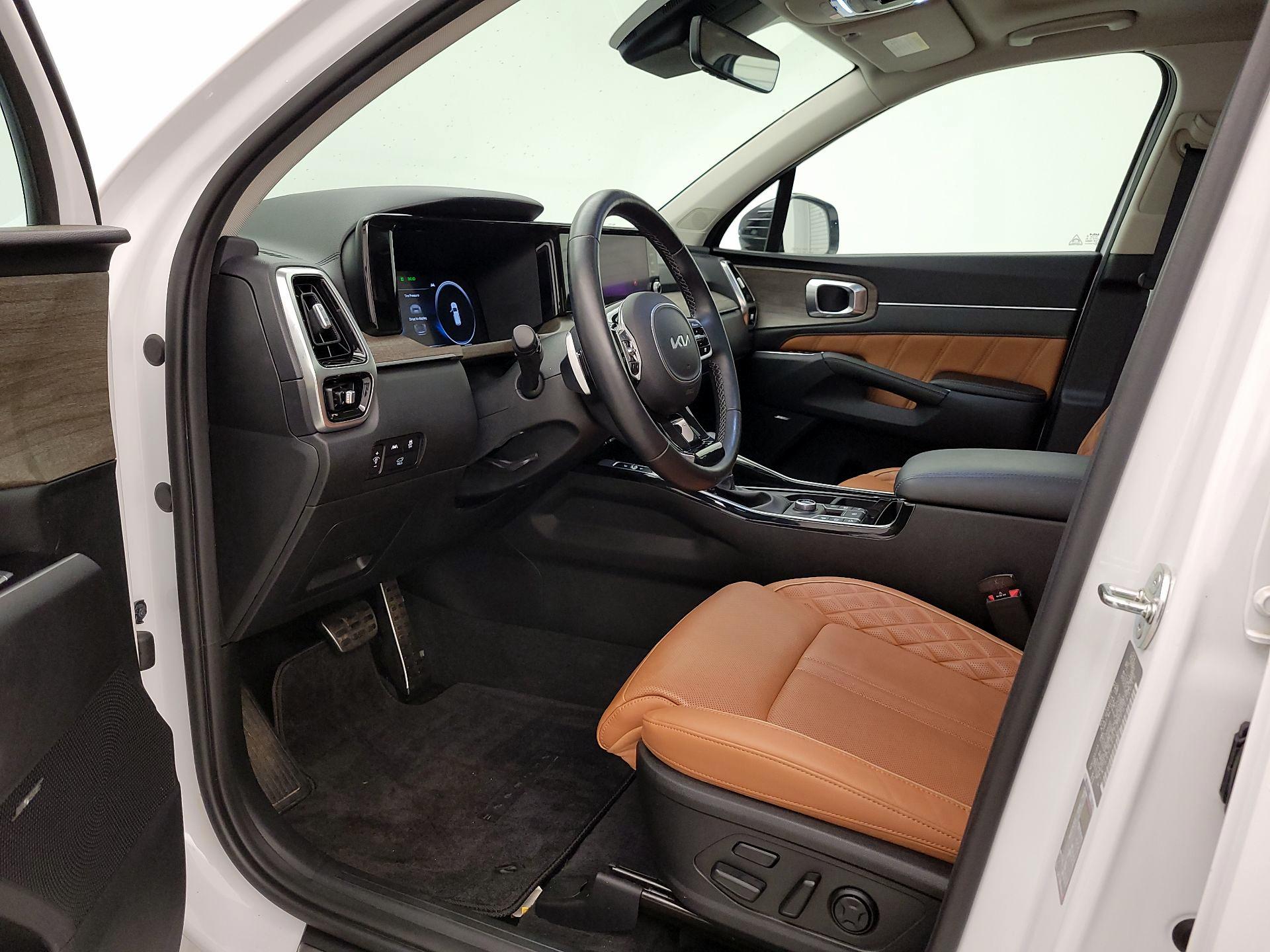 Thumbnail: 2023 Kia Sorento - 11