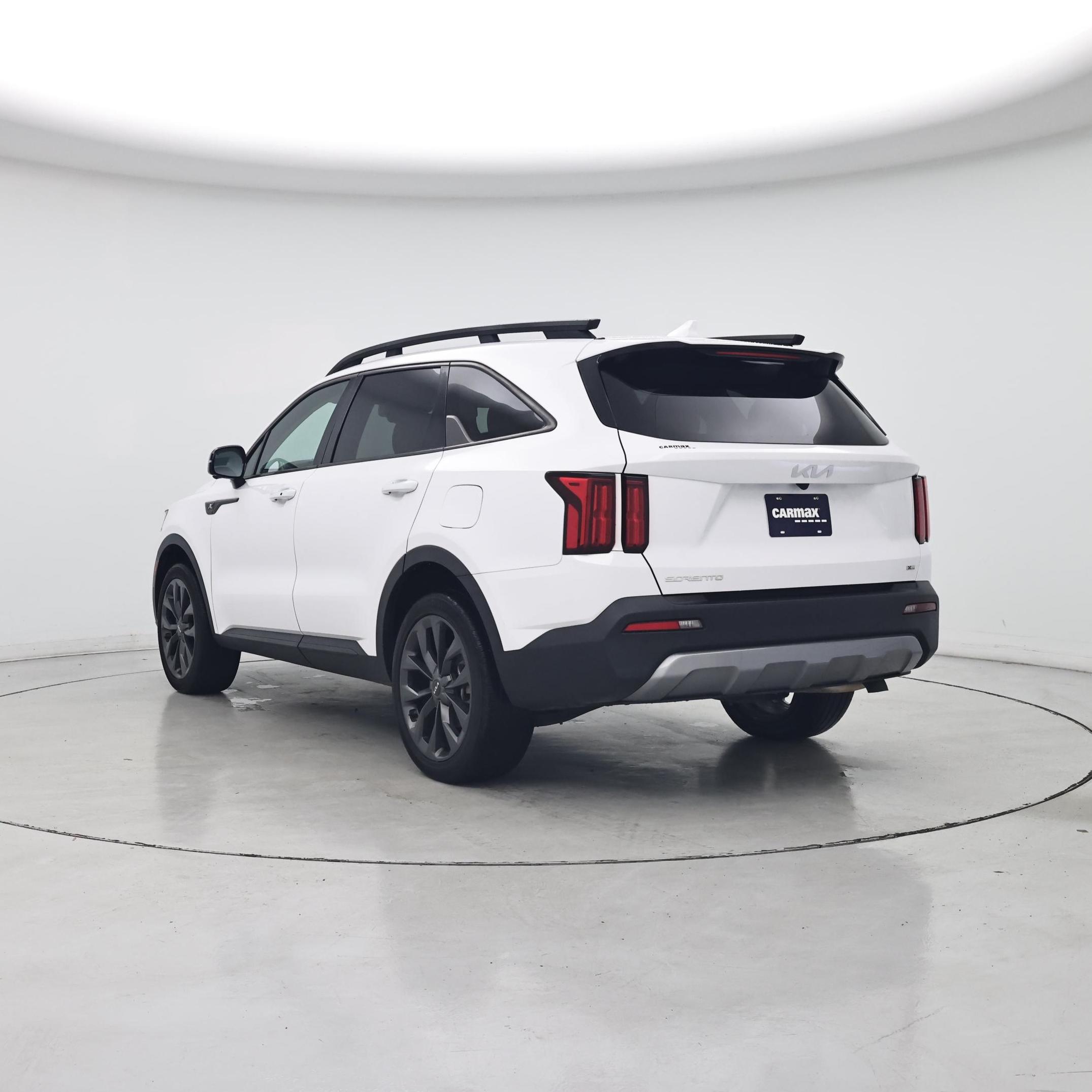 Thumbnail: 2023 Kia Sorento - 2