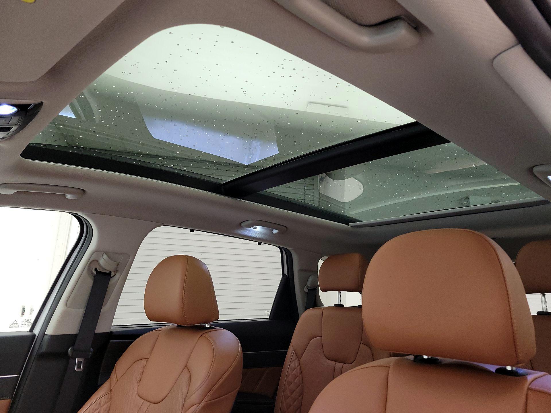 Thumbnail: 2023 Kia Sorento - 20