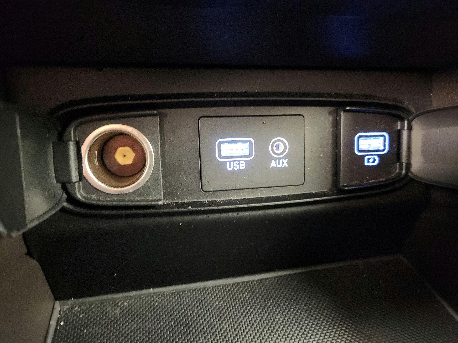 Thumbnail: 2020 Hyundai Santa Fe - 18