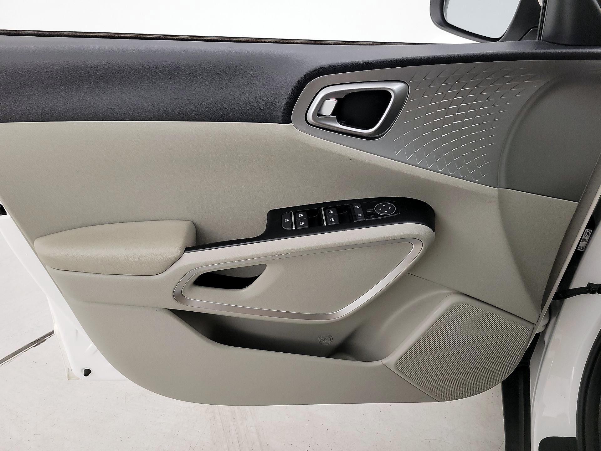 Thumbnail: 2022 Kia Soul - 12