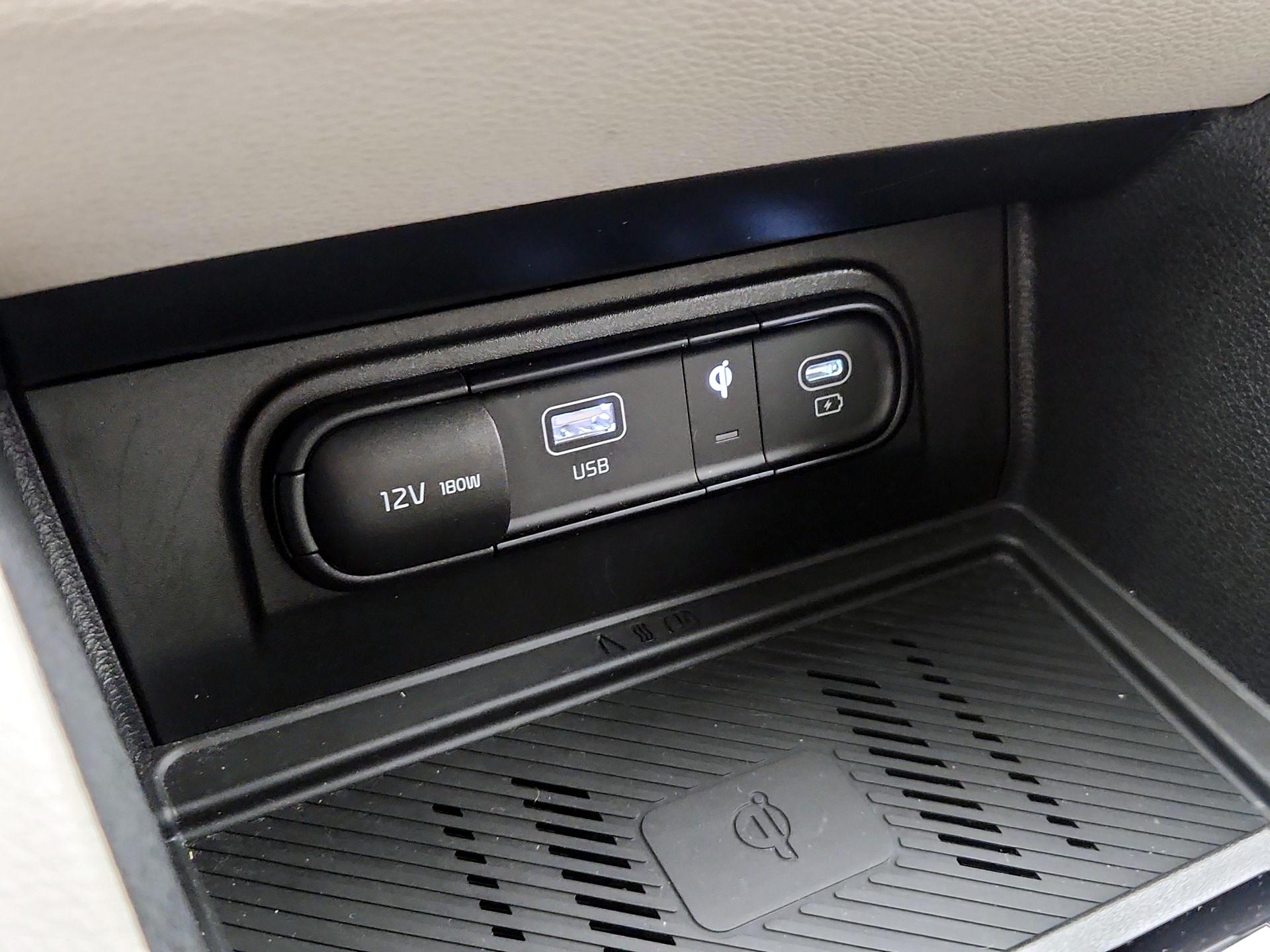 Thumbnail: 2023 Kia Sportage - 18