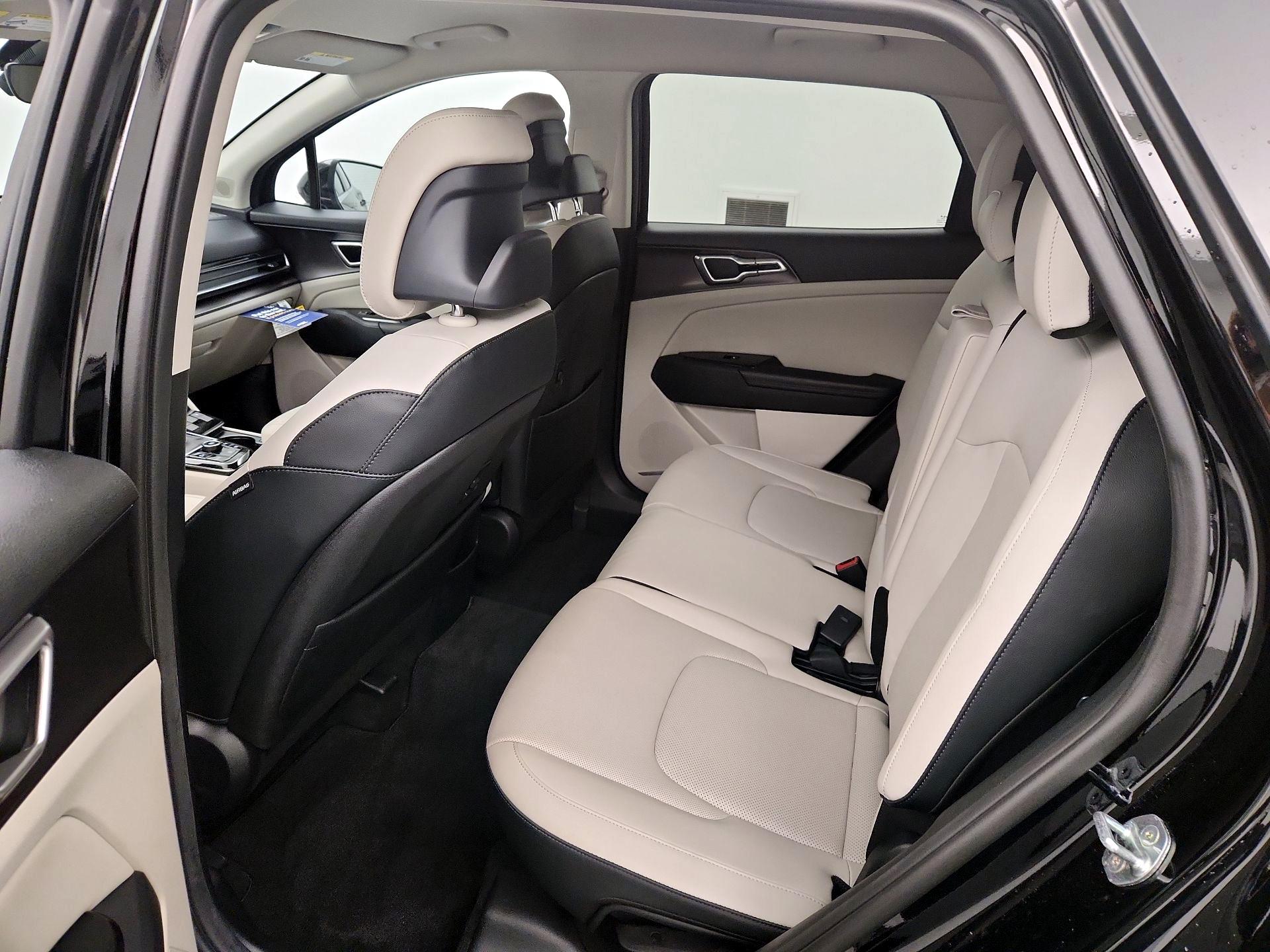 Thumbnail: 2023 Kia Sportage - 19