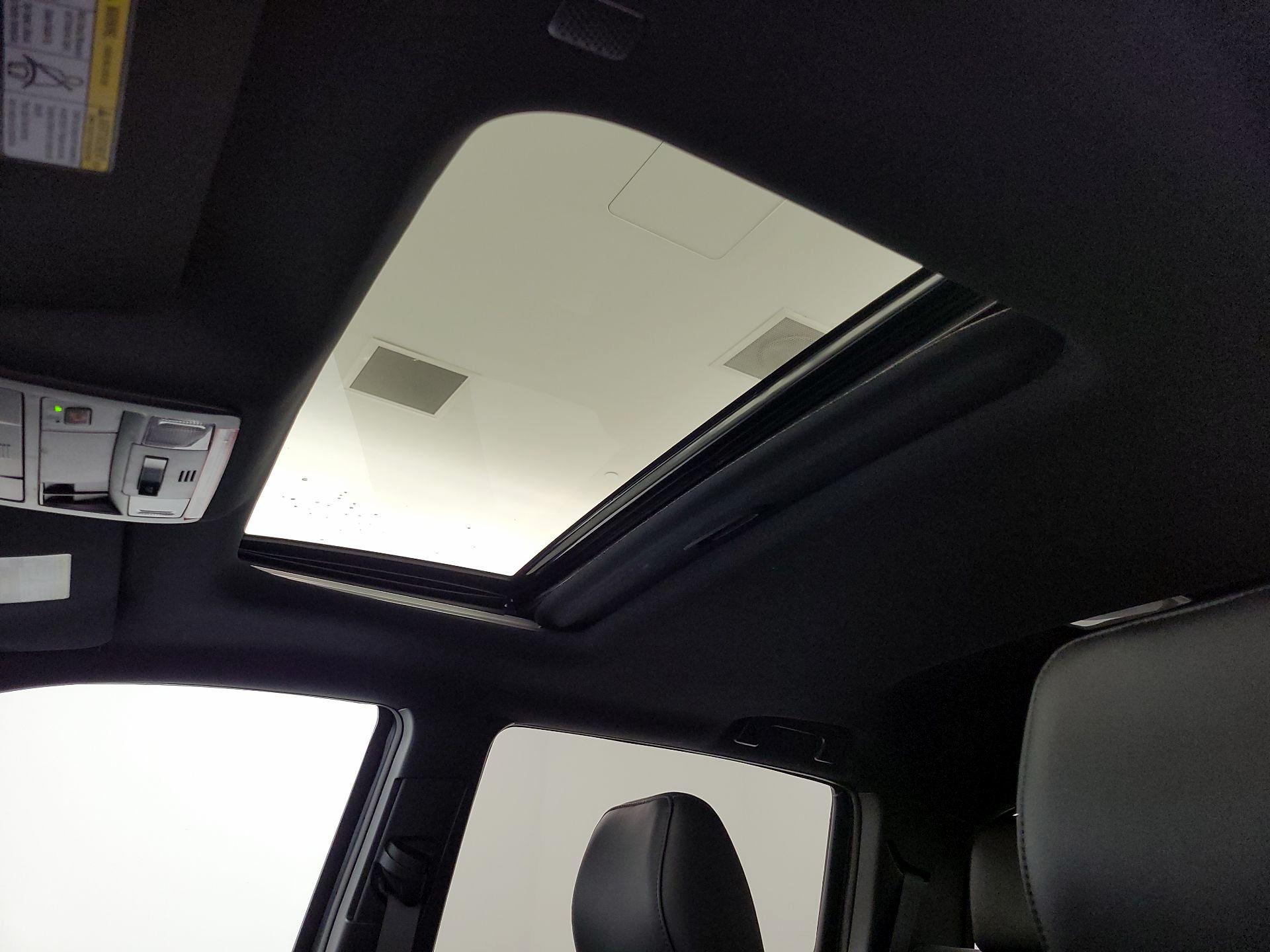 Thumbnail: 2023 Toyota Tacoma - 20