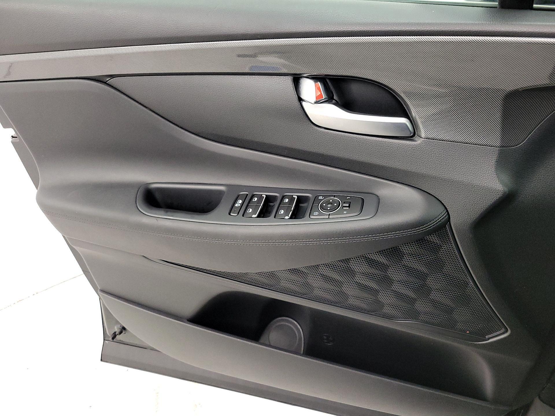 Thumbnail: 2023 Hyundai Santa Fe - 12