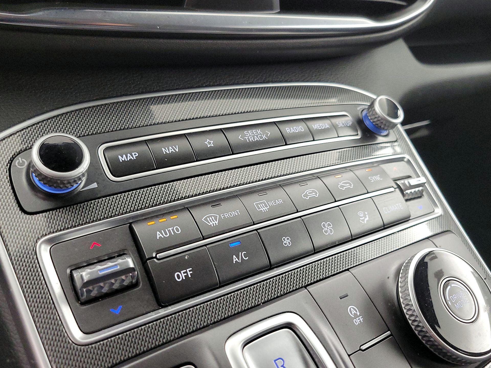 Thumbnail: 2023 Hyundai Santa Fe - 17